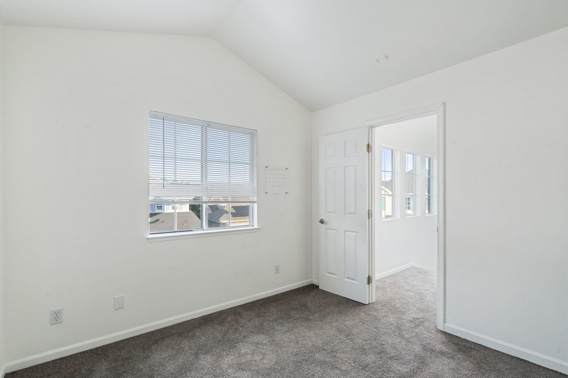 208 Darby Ct