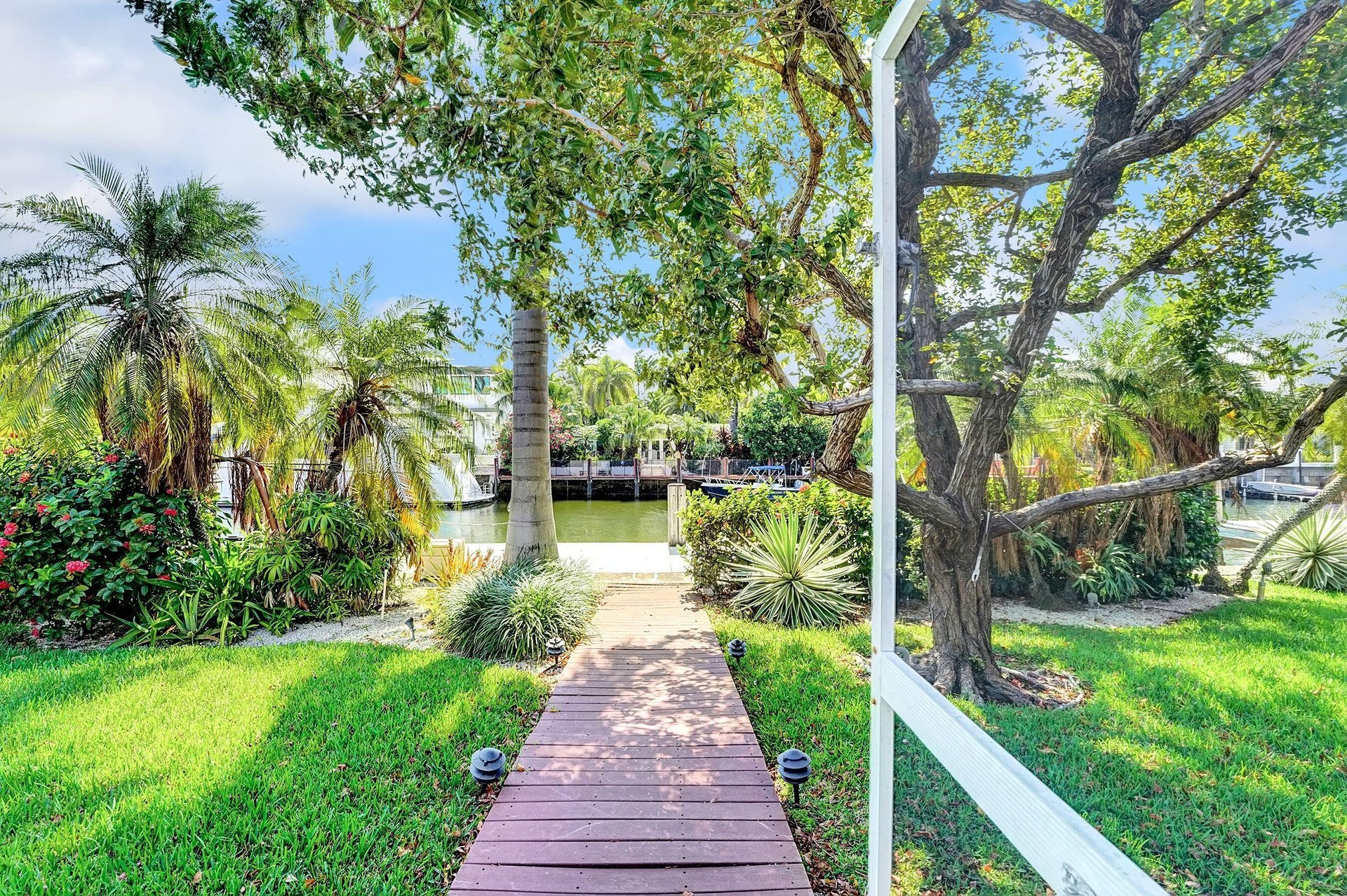 405 BONTONA AVE