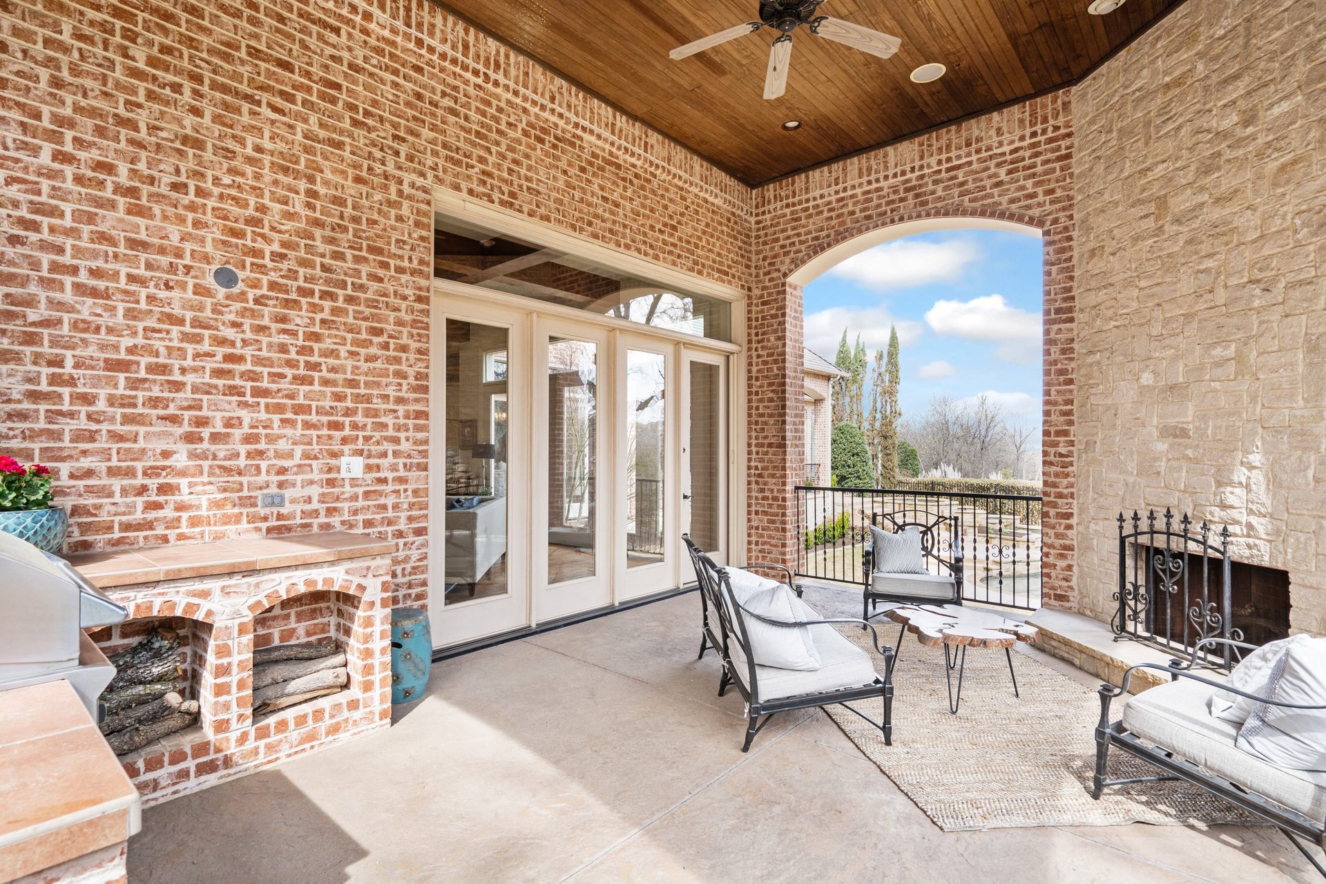 Stunning Starwood Estate