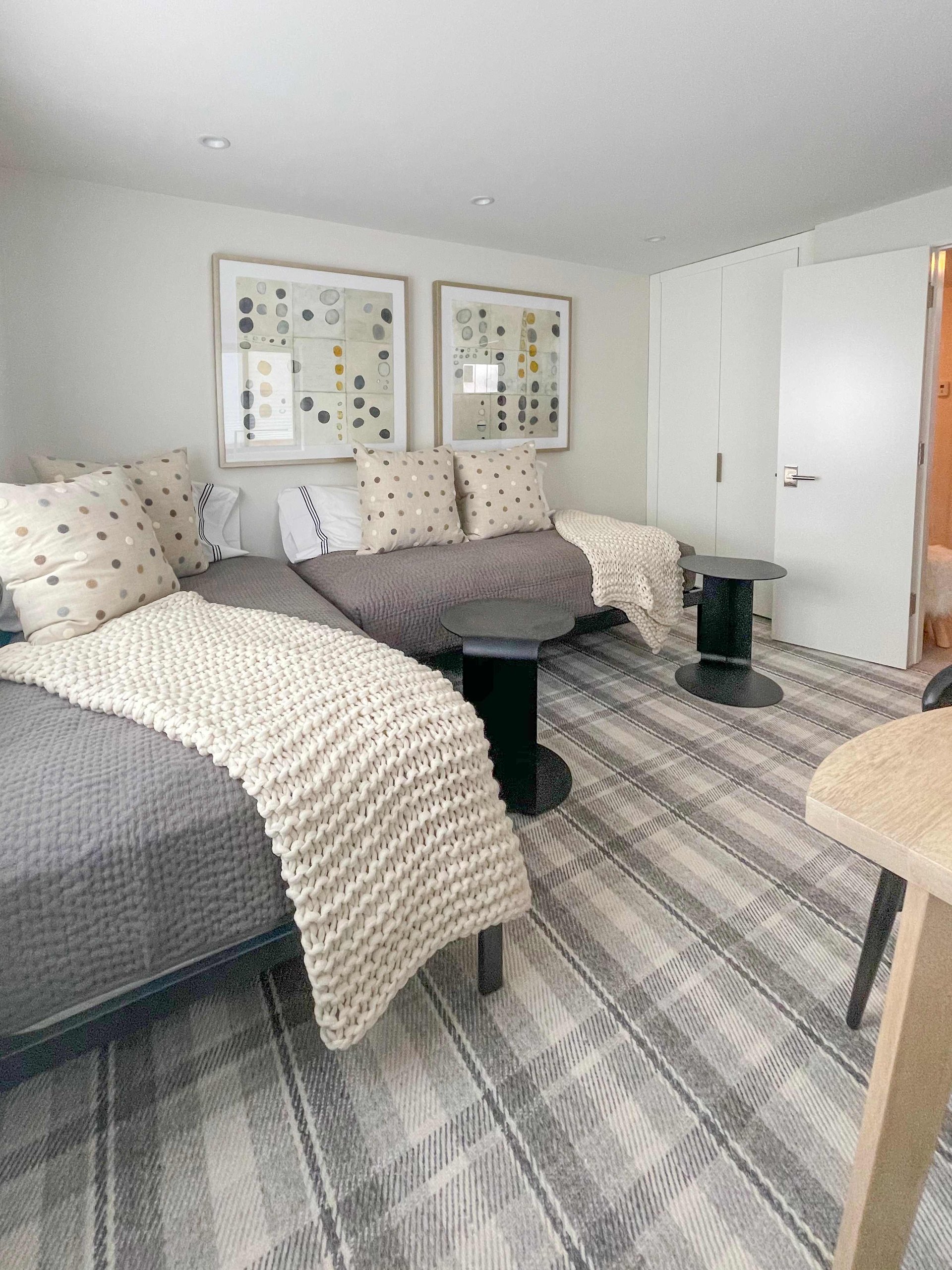 Luxury Townhome One block to Aspen Mountain