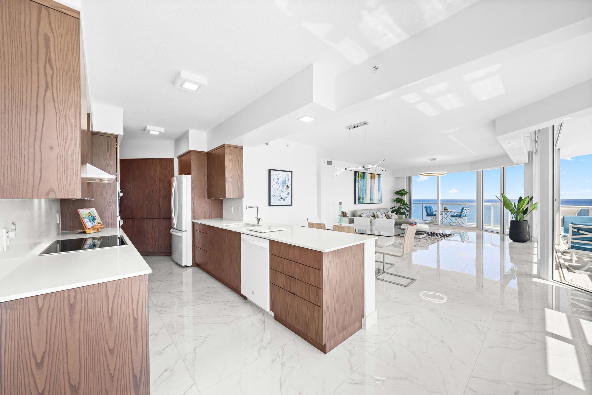 Renaissance on the Ocean 1005S