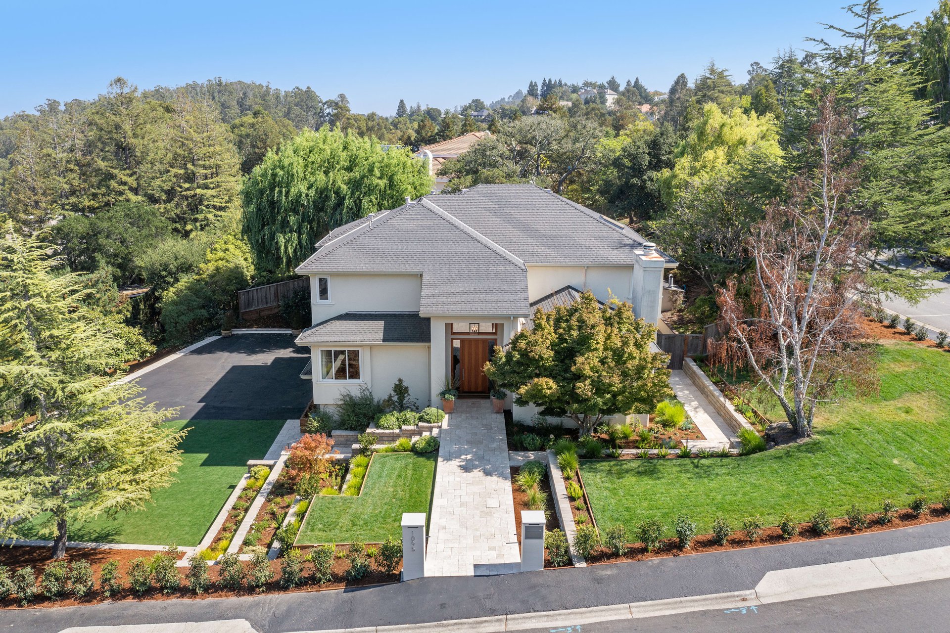 1095 Macadamia Drive
