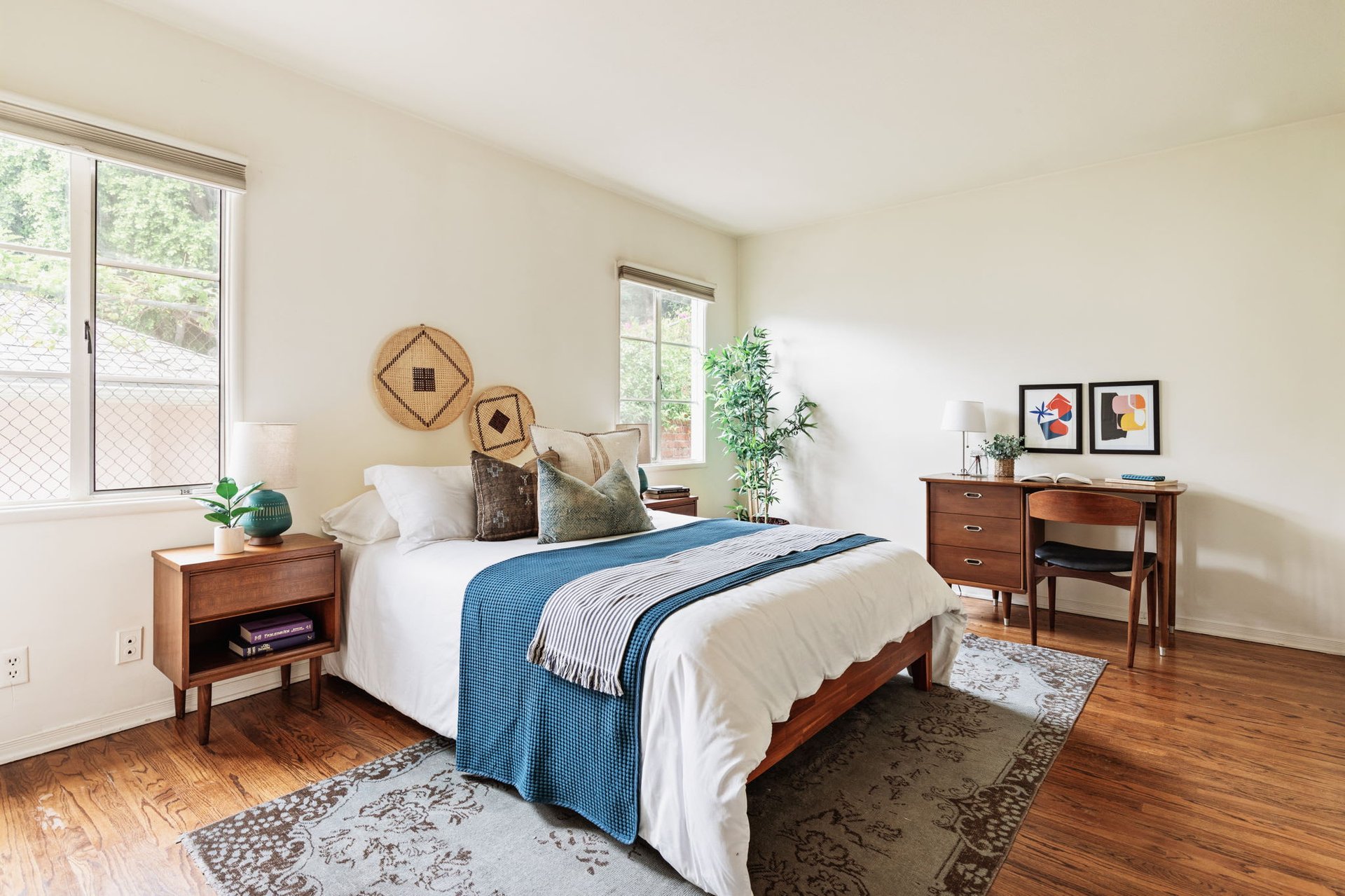 Wonderful and Warm Traditional Home with Views in The Los Feliz Hills