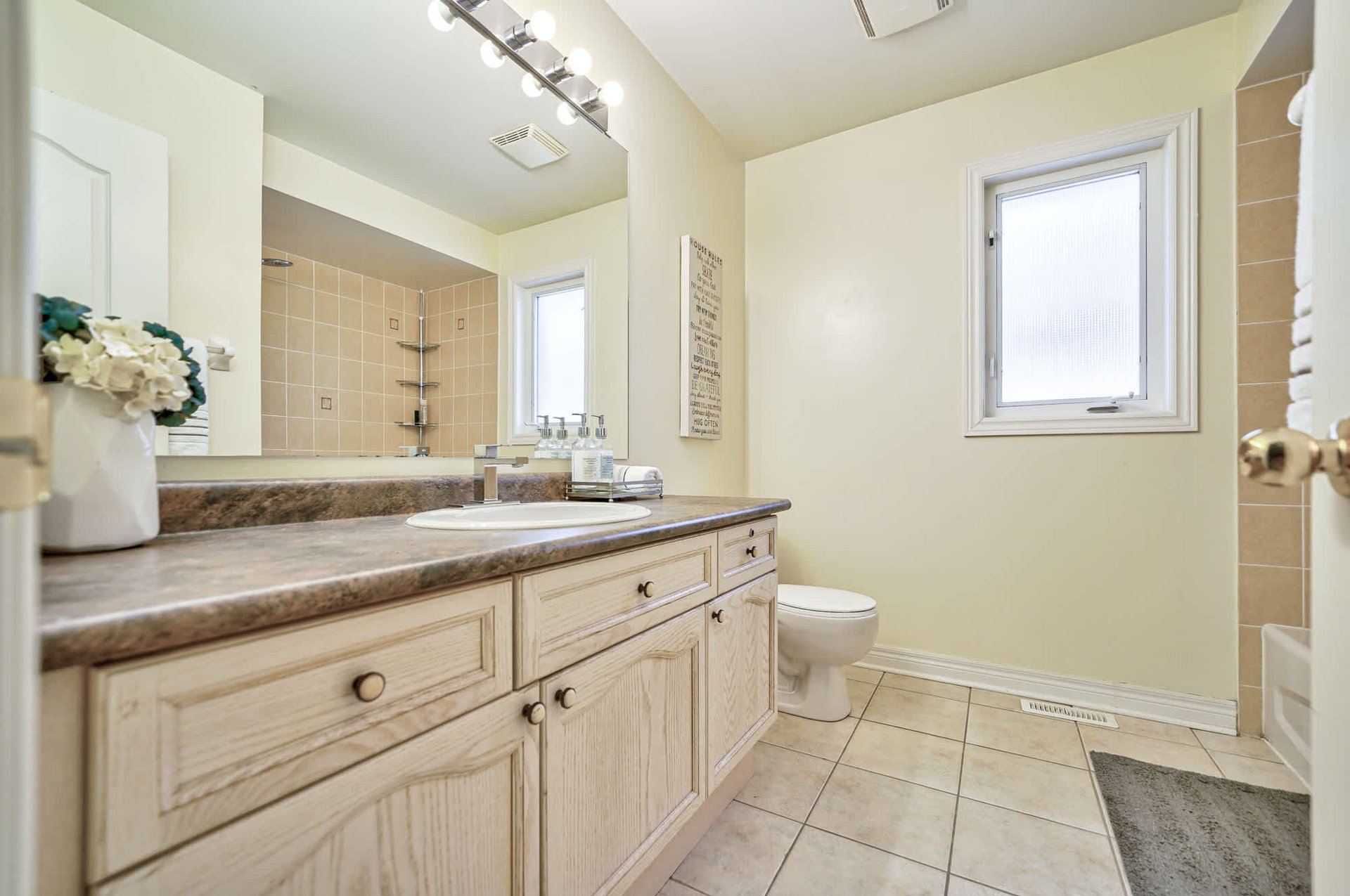 2164 Highcliffe Way