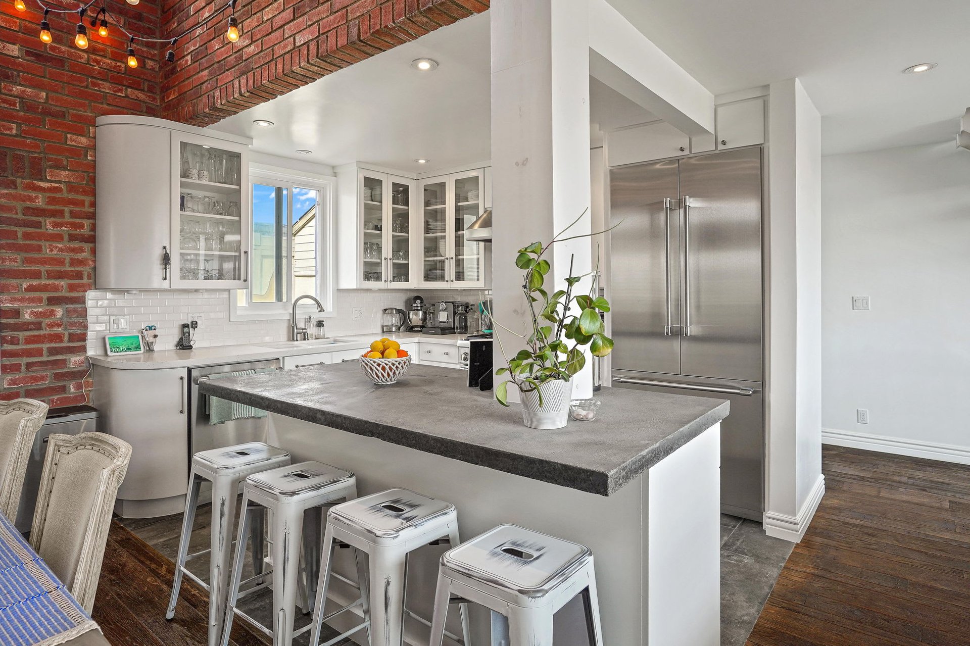 4105 Pacific ave #4