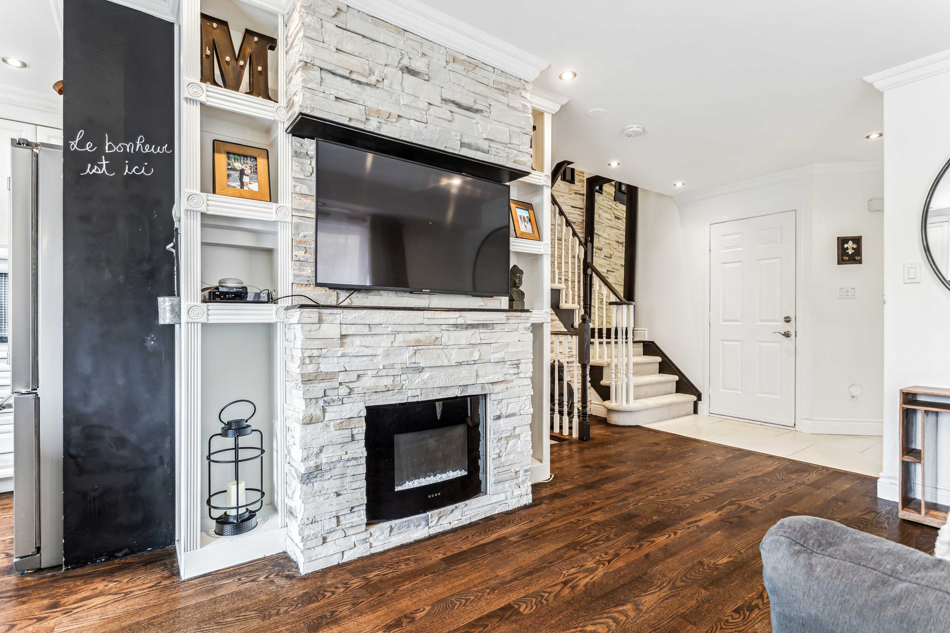 Gorgeous 3 Bedroom Semi- Detached