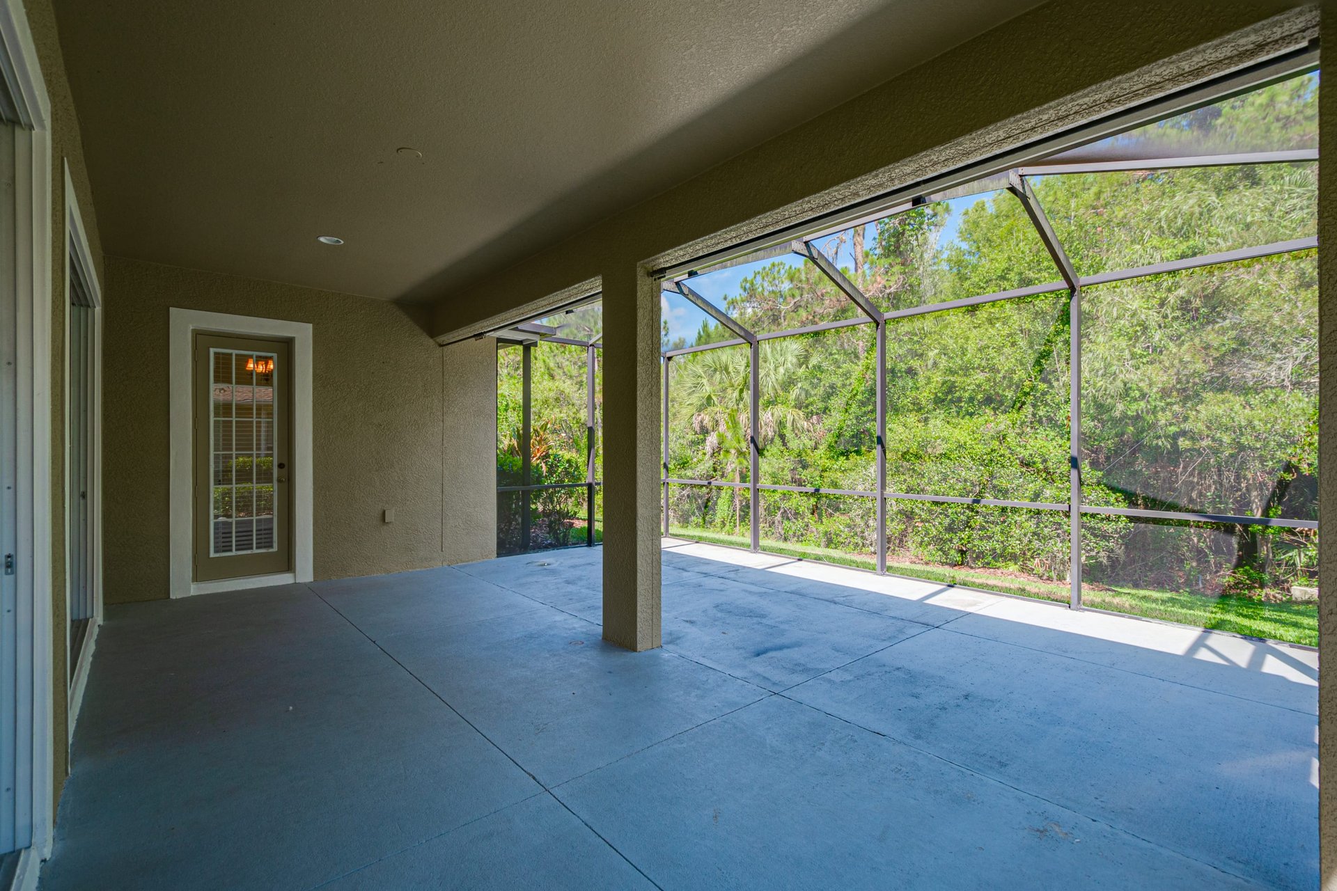 20076 HERITAGE POINT  DRIVE