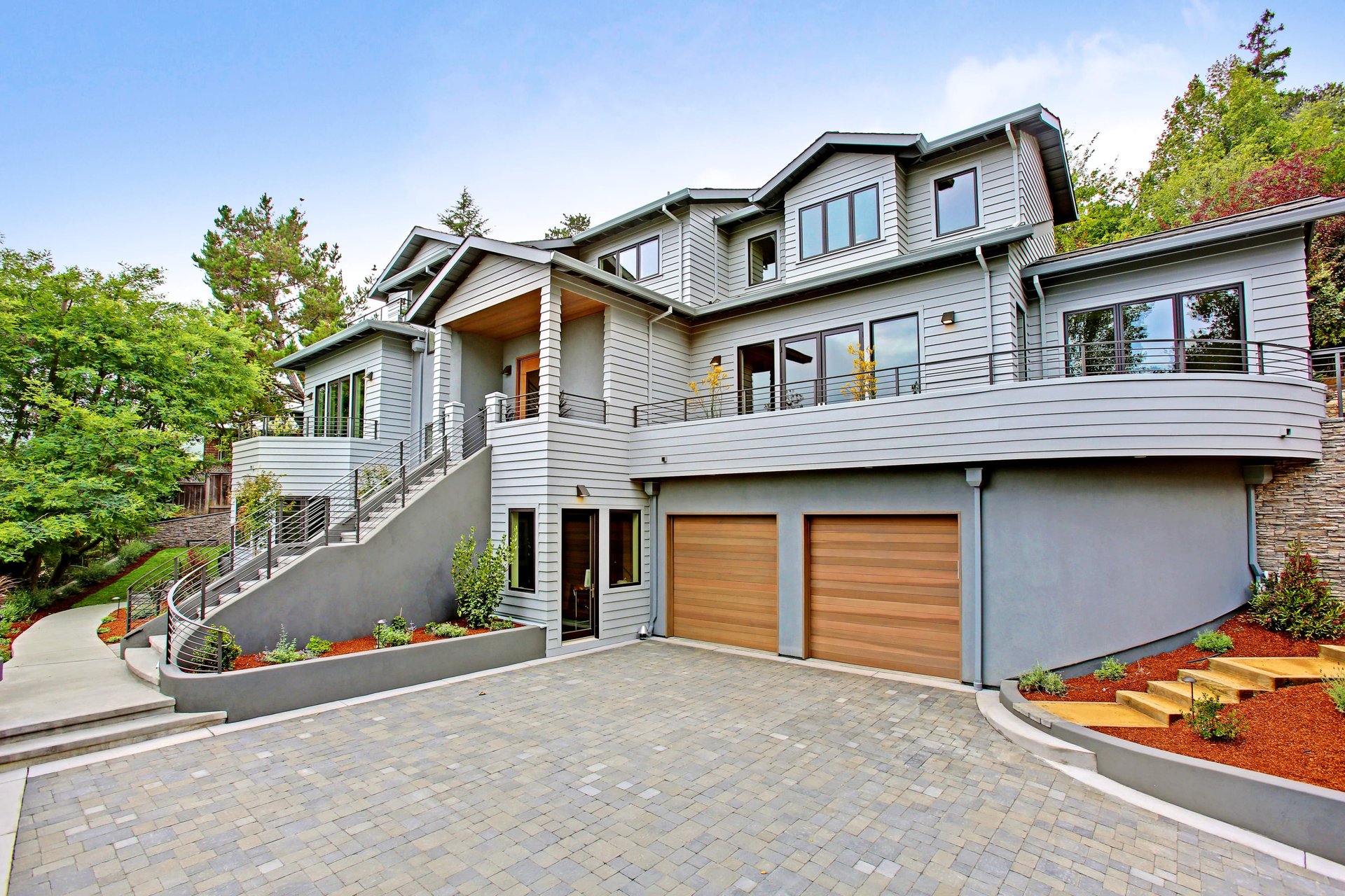 73 Sunrise Ave