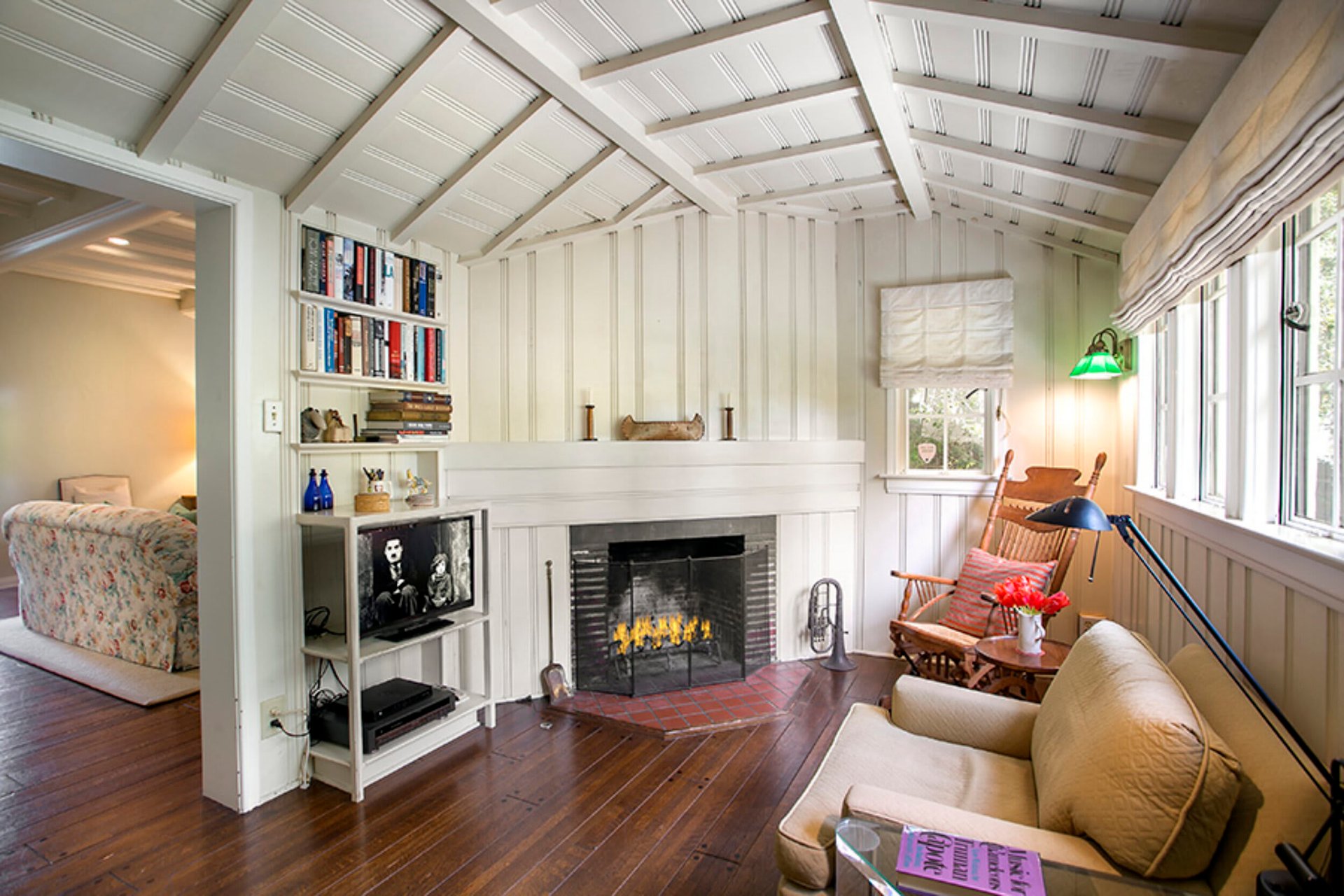10457 Lindbrook
