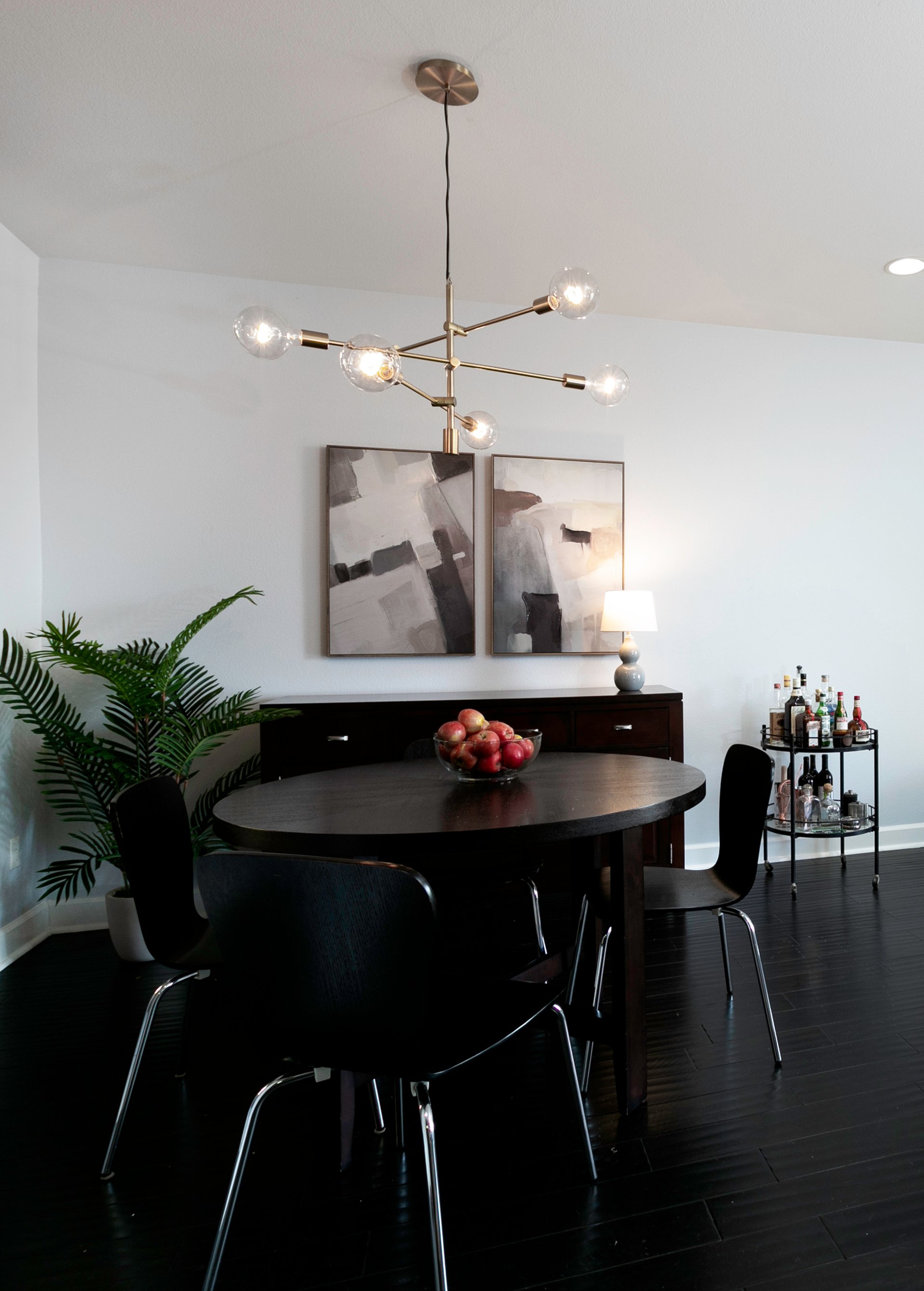 Stylish Condo in the Heart of Hollywood