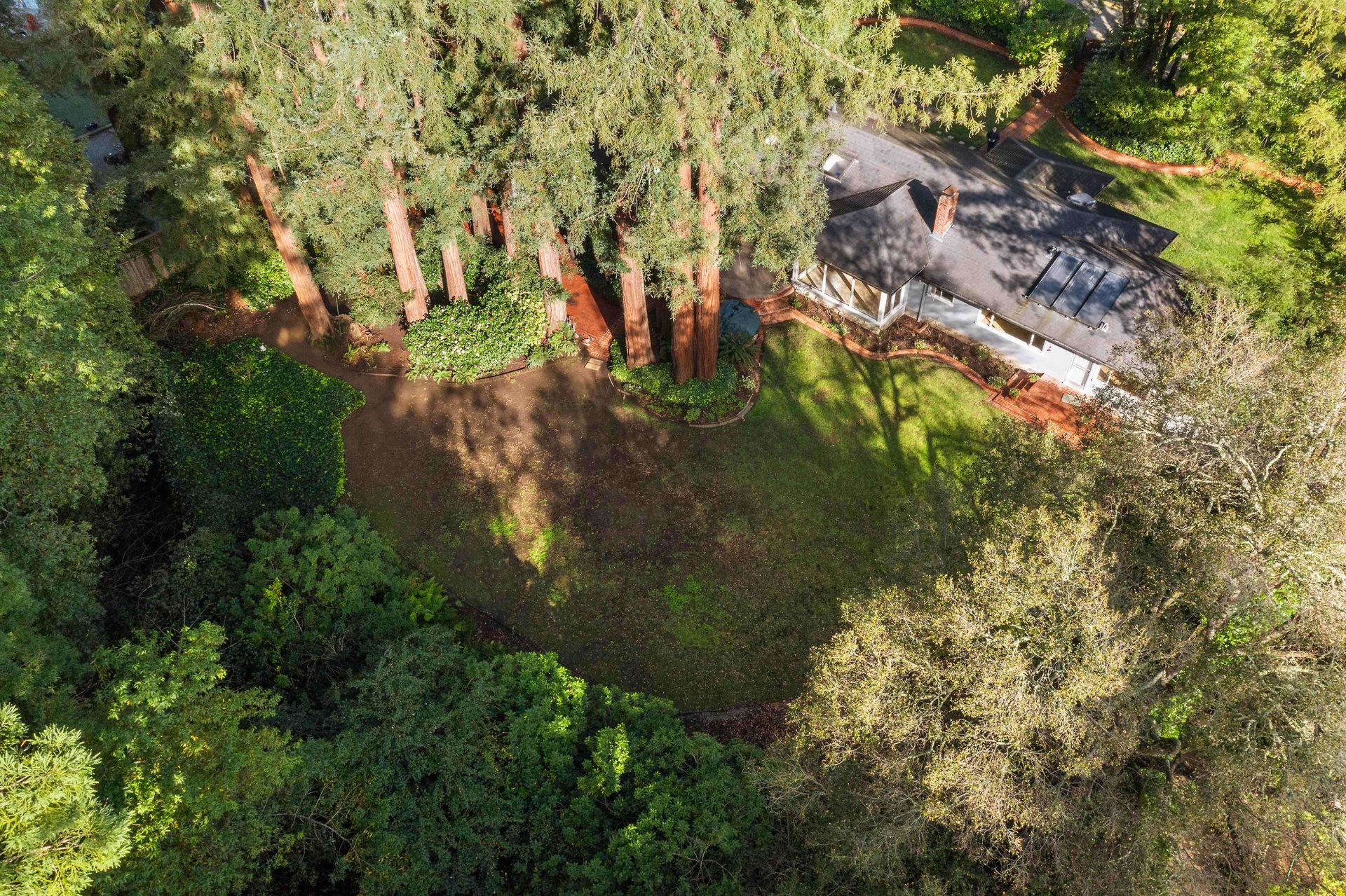 211 Woodland Rd