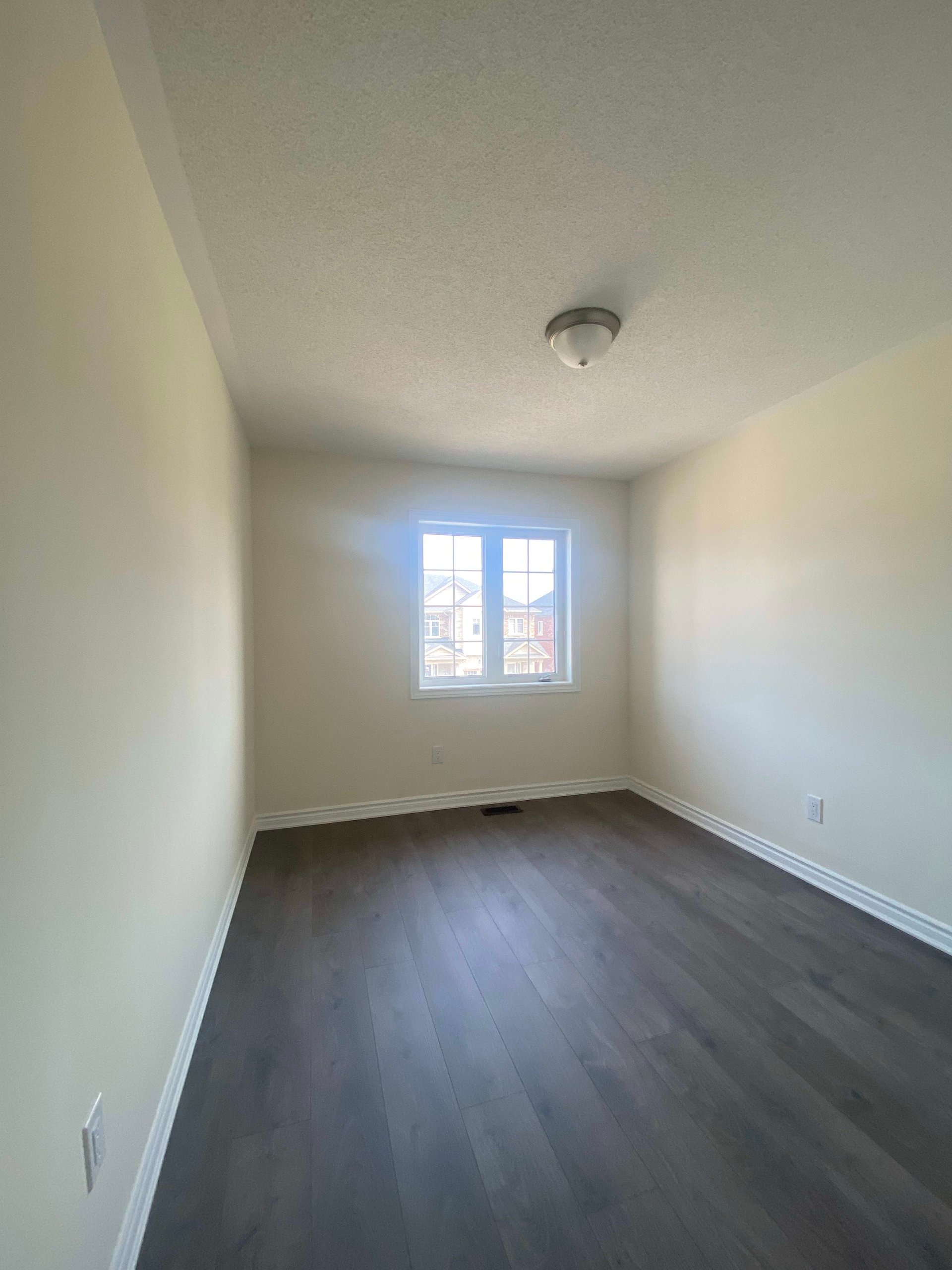 70 Sapphire Way