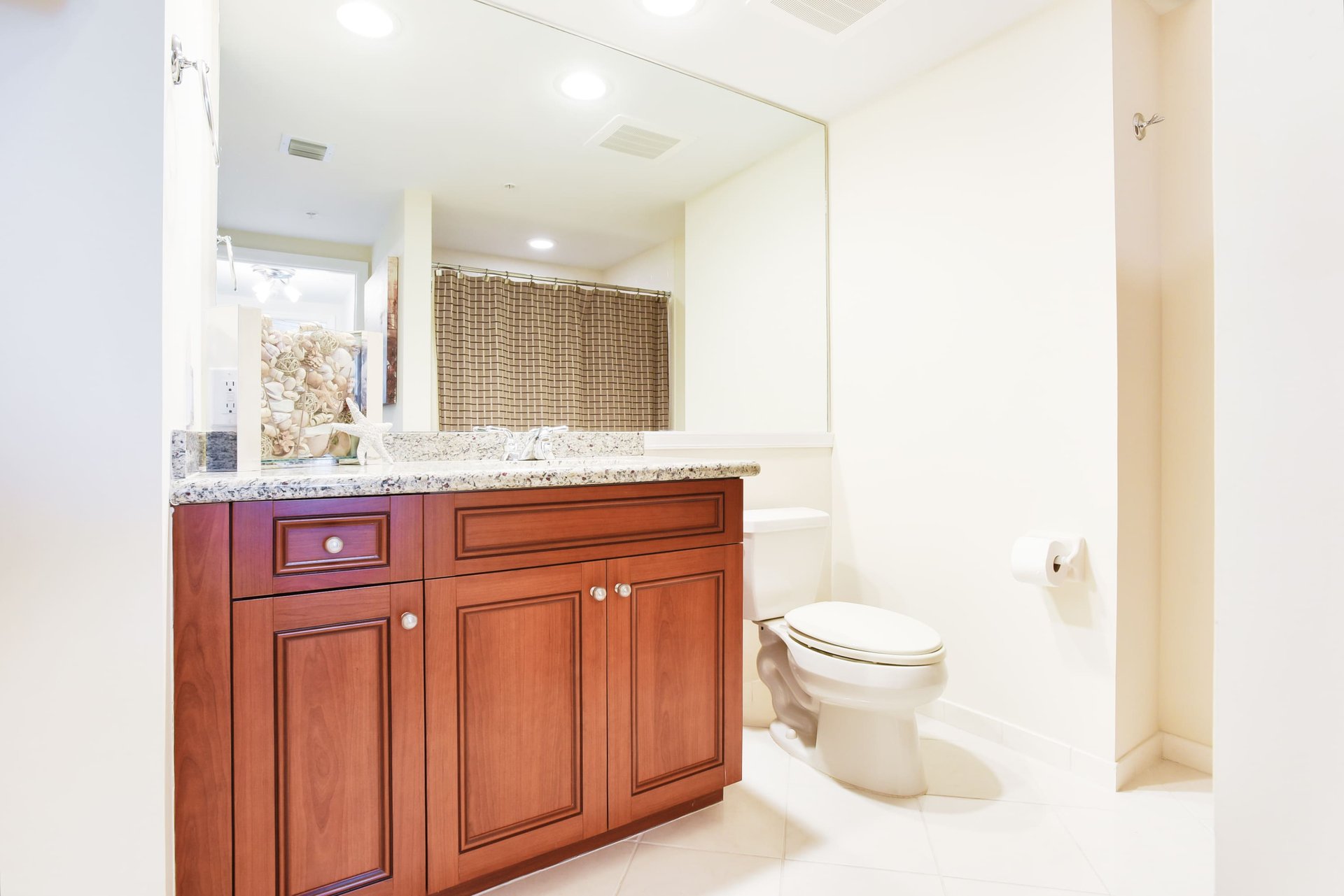 347 N New River Dr Unit: 2001