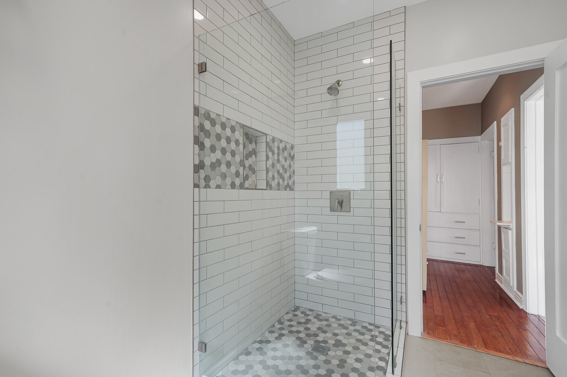 Exquisitely Remodeled Trophy Duplex in Longwood Highlands