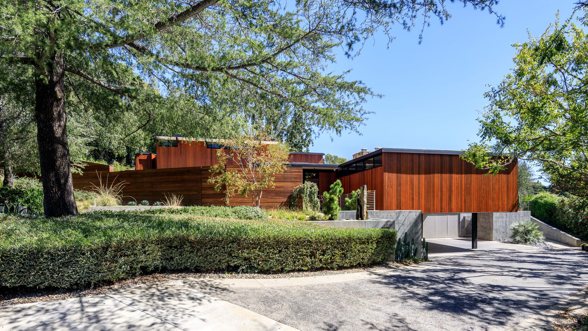 5228 Escalante Dr