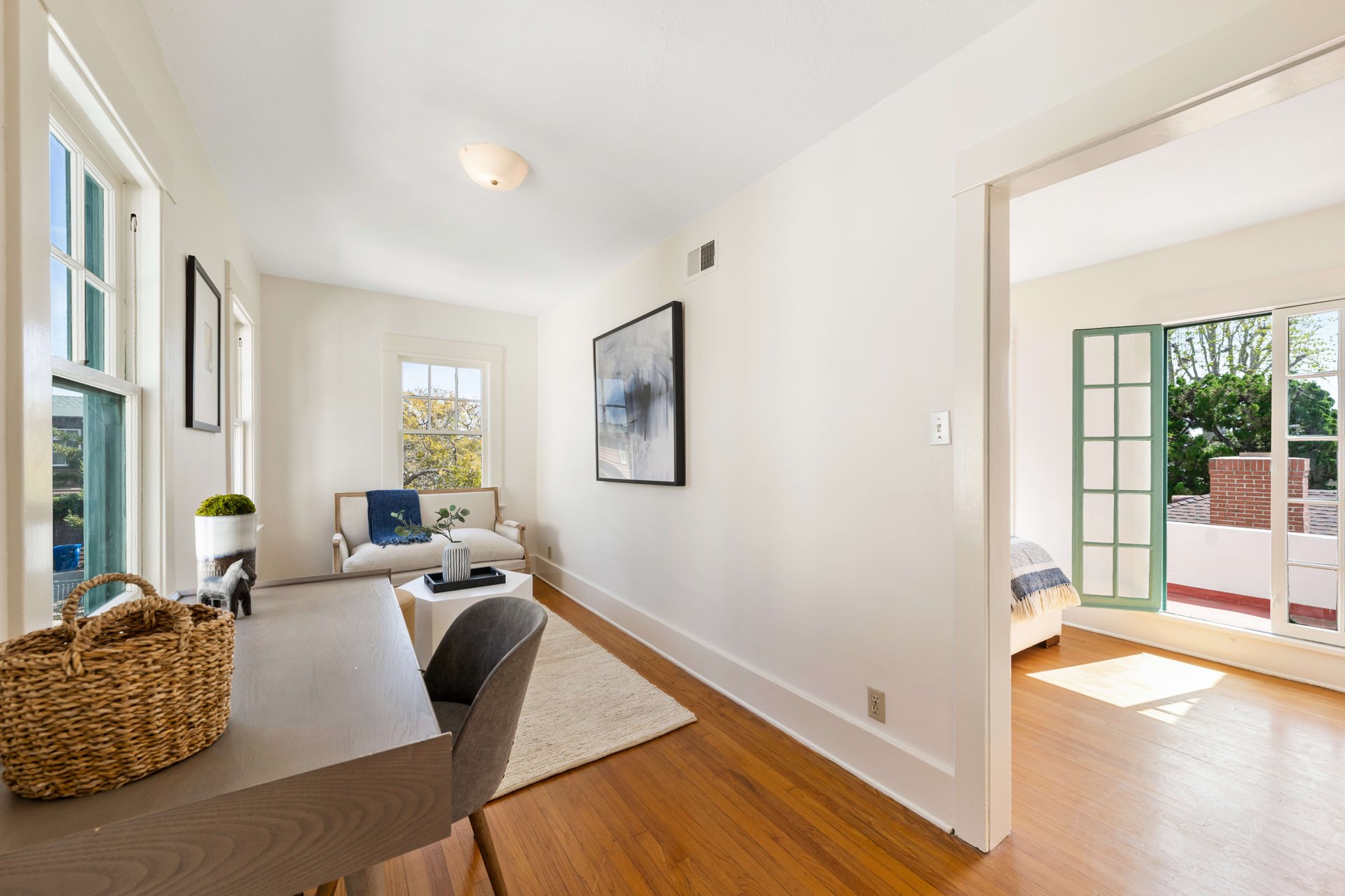 335 N Beirut Ave, Pacific Palisades
