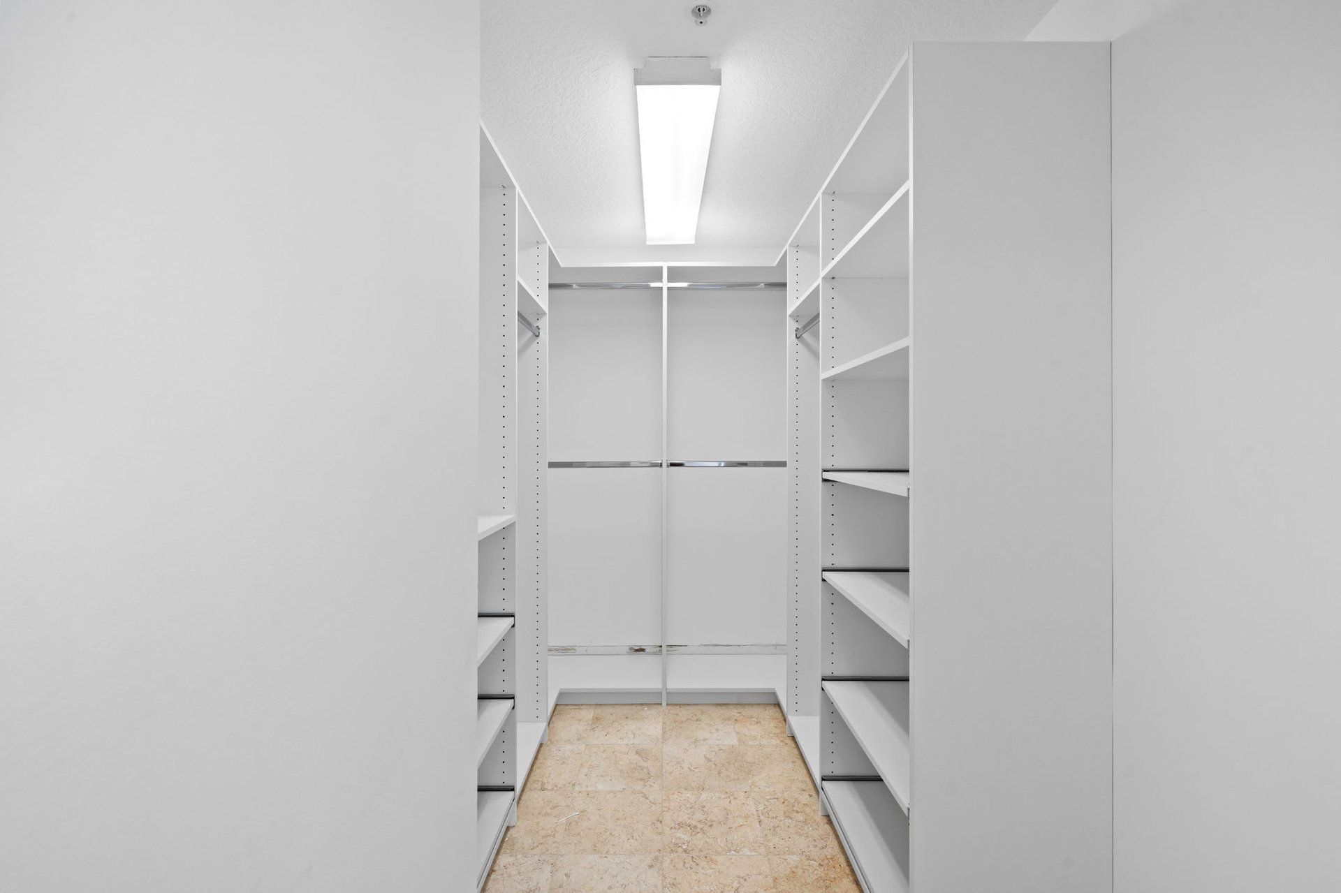 6001 N Ocean Dr Unit: 1104S