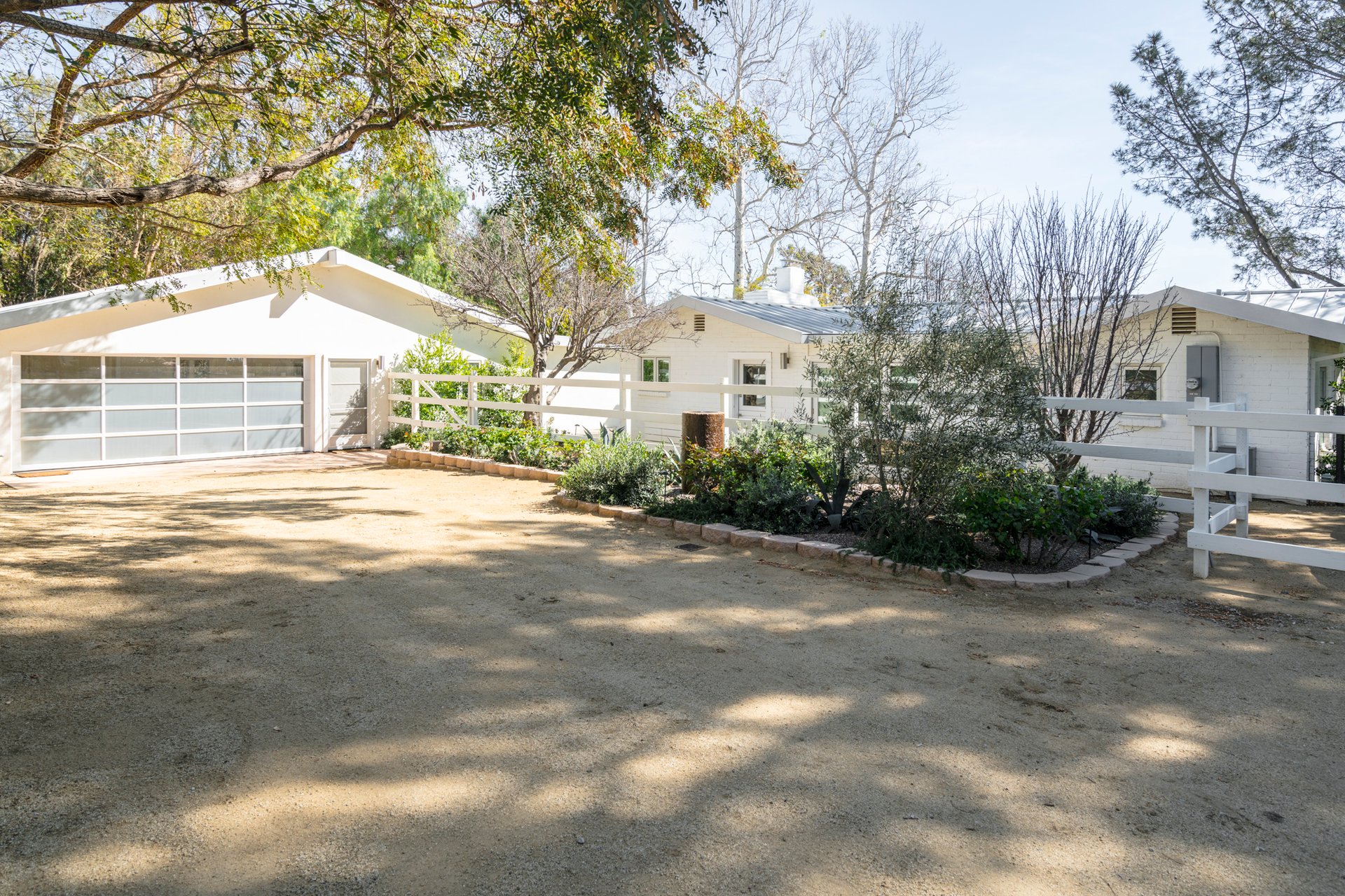 27511 Pacific Coast Hwy