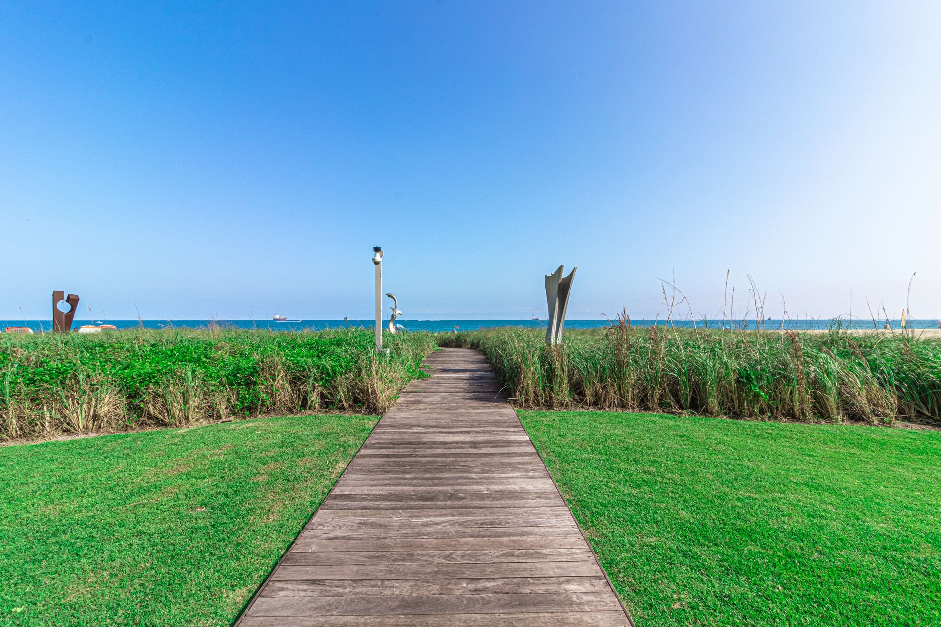 1200 Holiday Dr Unit: 705