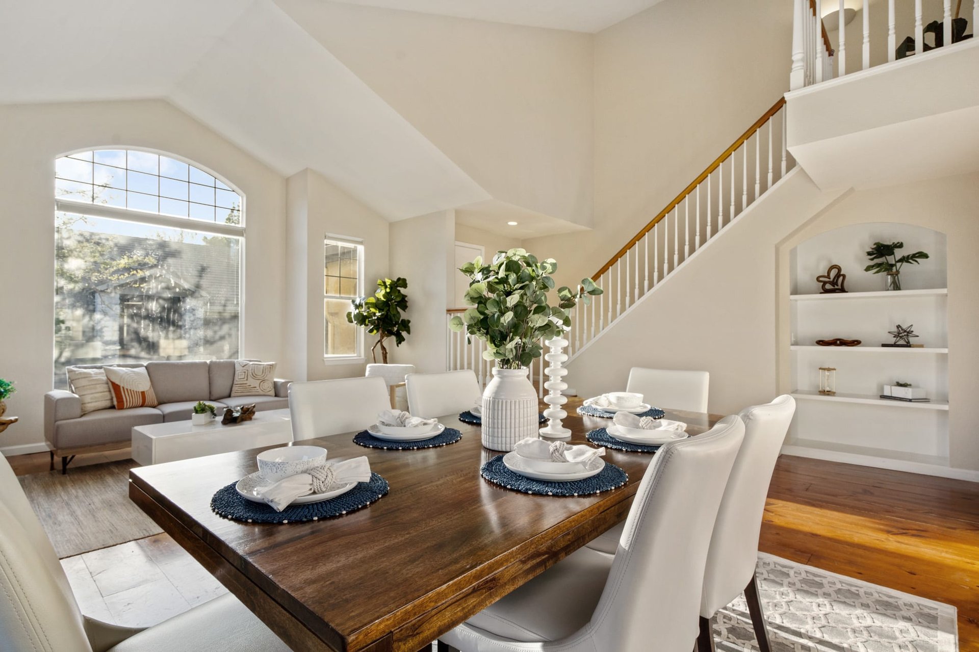 182 Windsor Dr