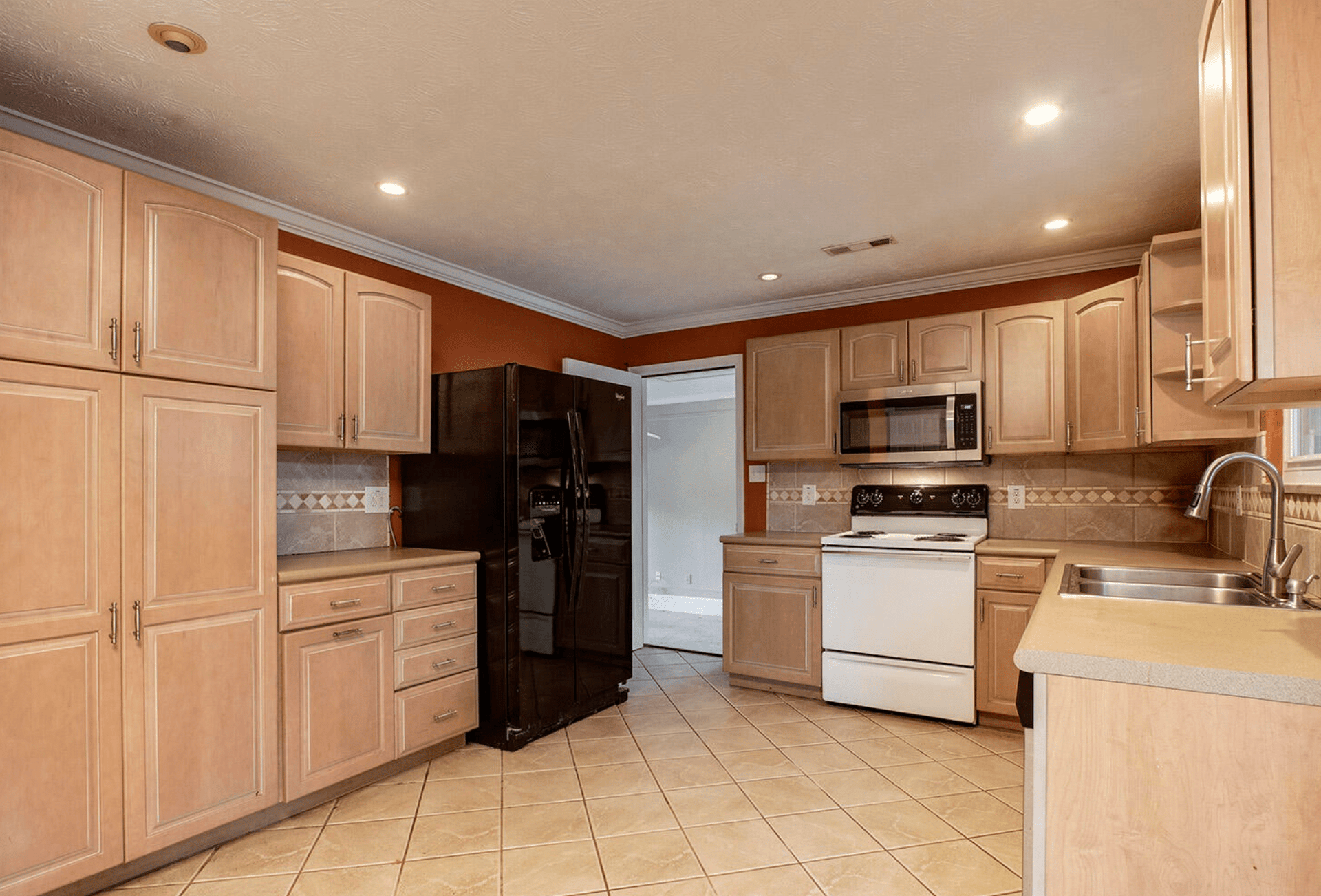 3933 Deerfield Road