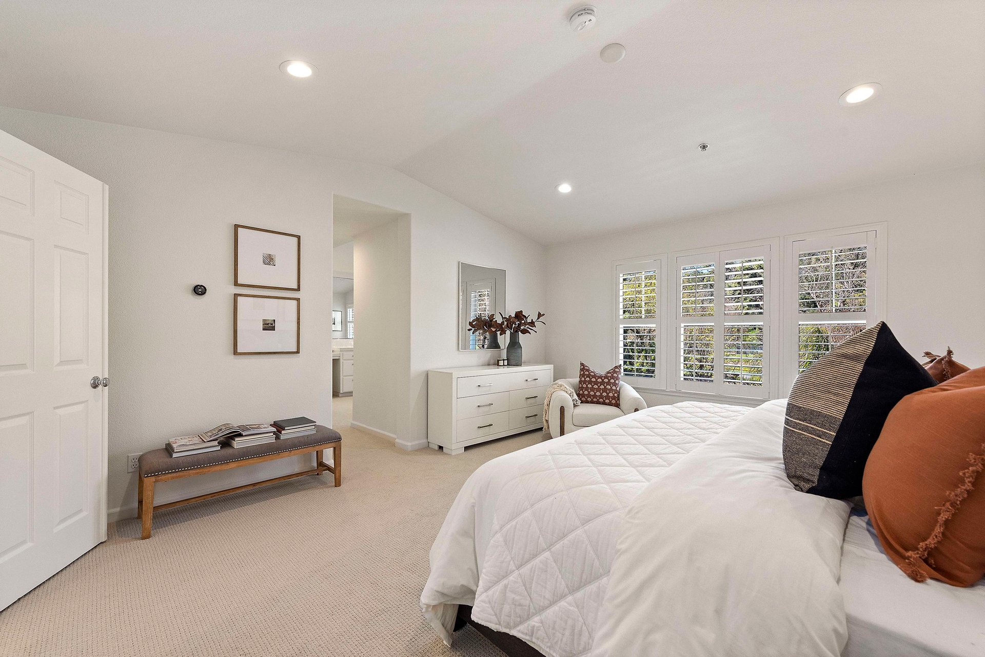 27 Presidio Dr