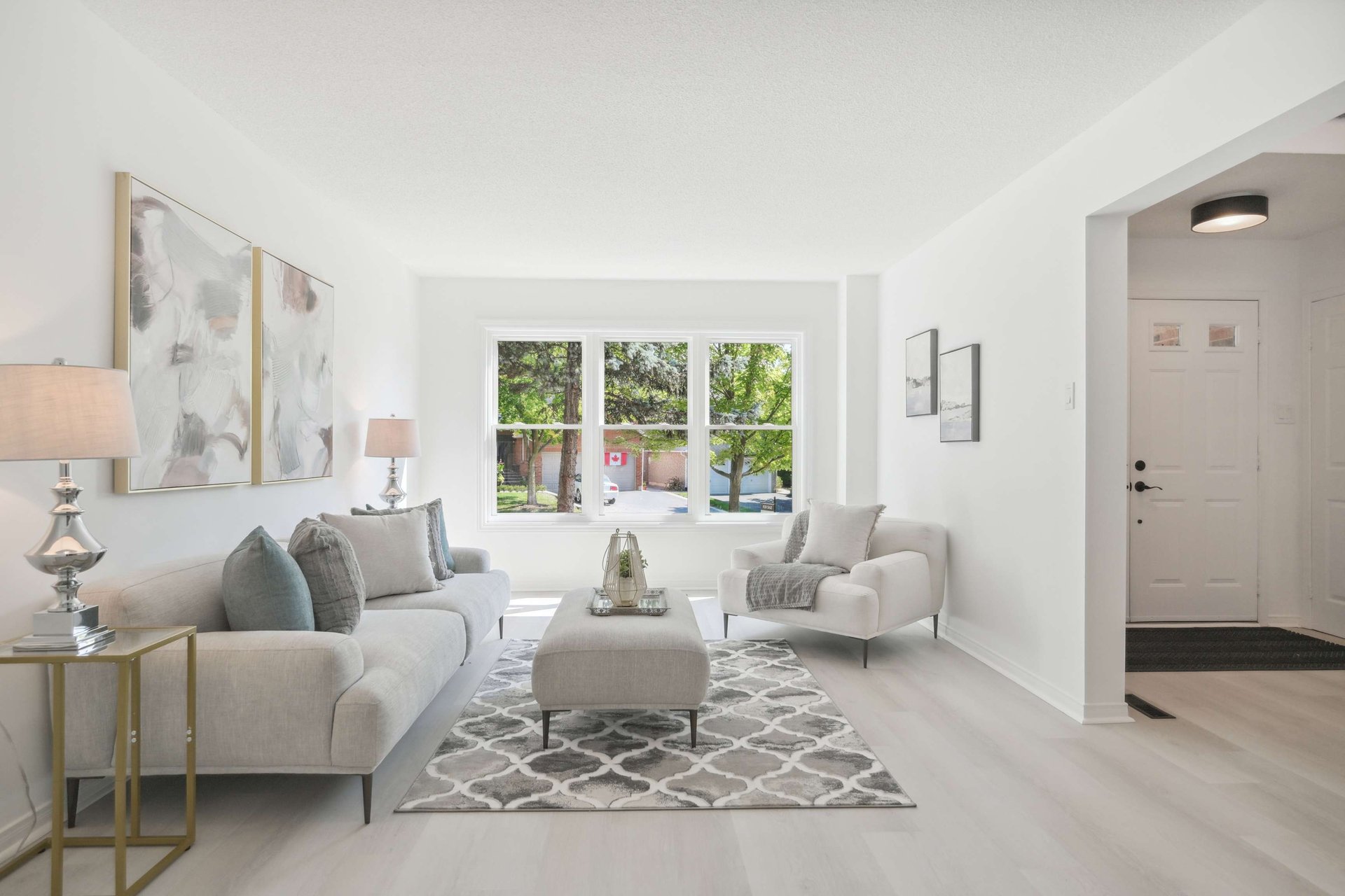 Spacious River Oaks Family Home