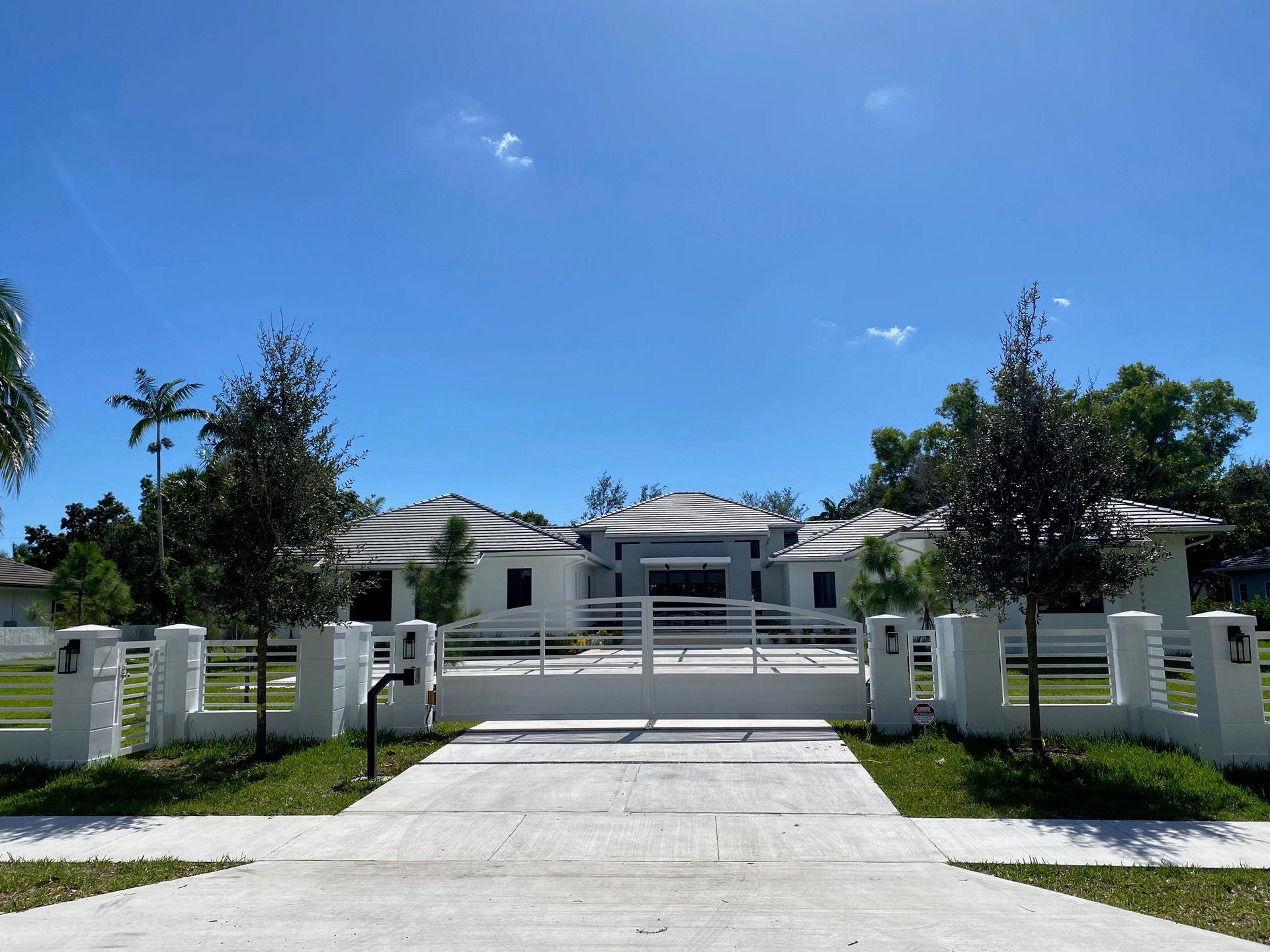 7830 SW 117 ST