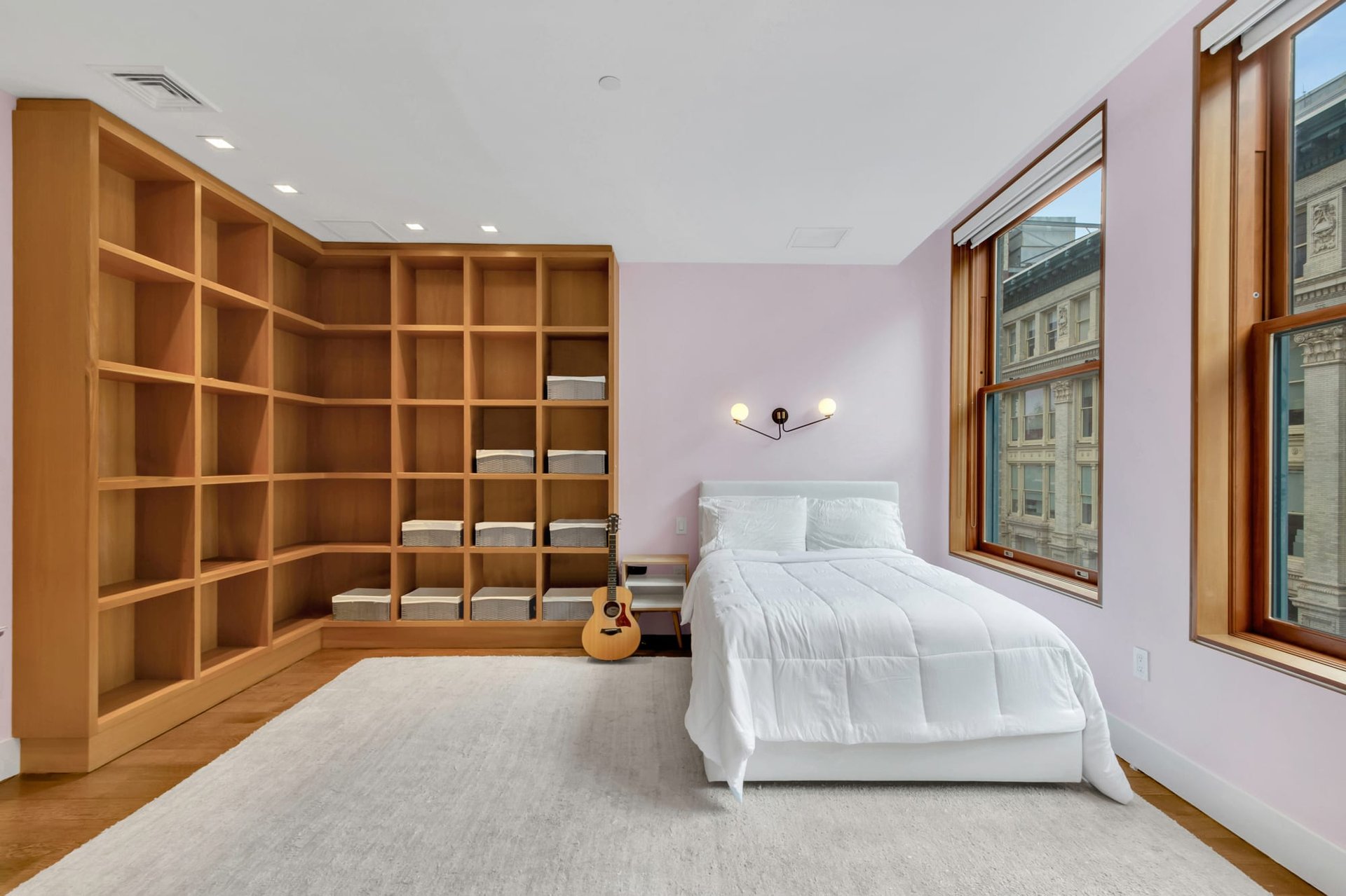 32 WEST 18TH STREET