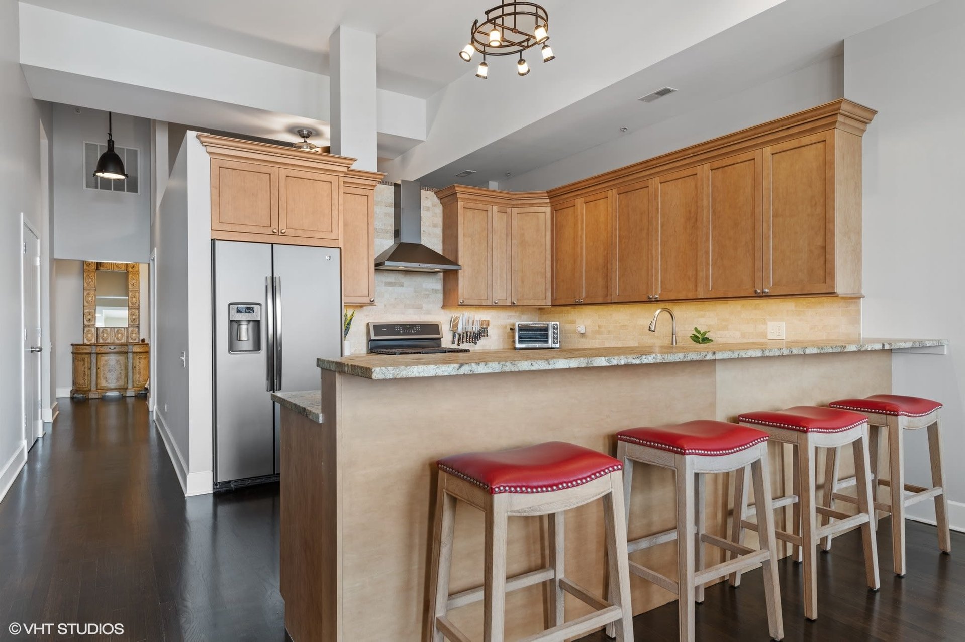 165 N Canal Street Unit: 1527-1528