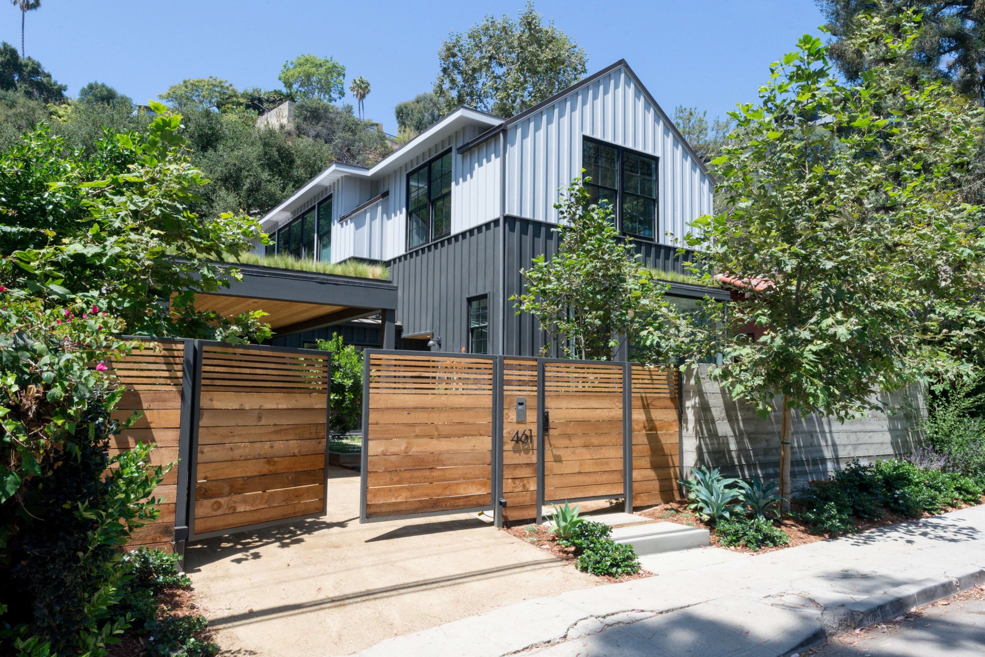 461 W. Rustic Rd