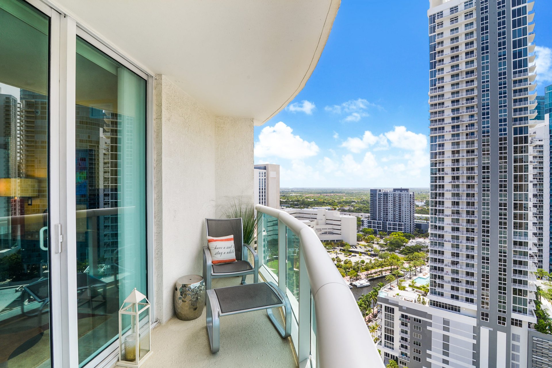 347 N New River Dr E Unit: 2707