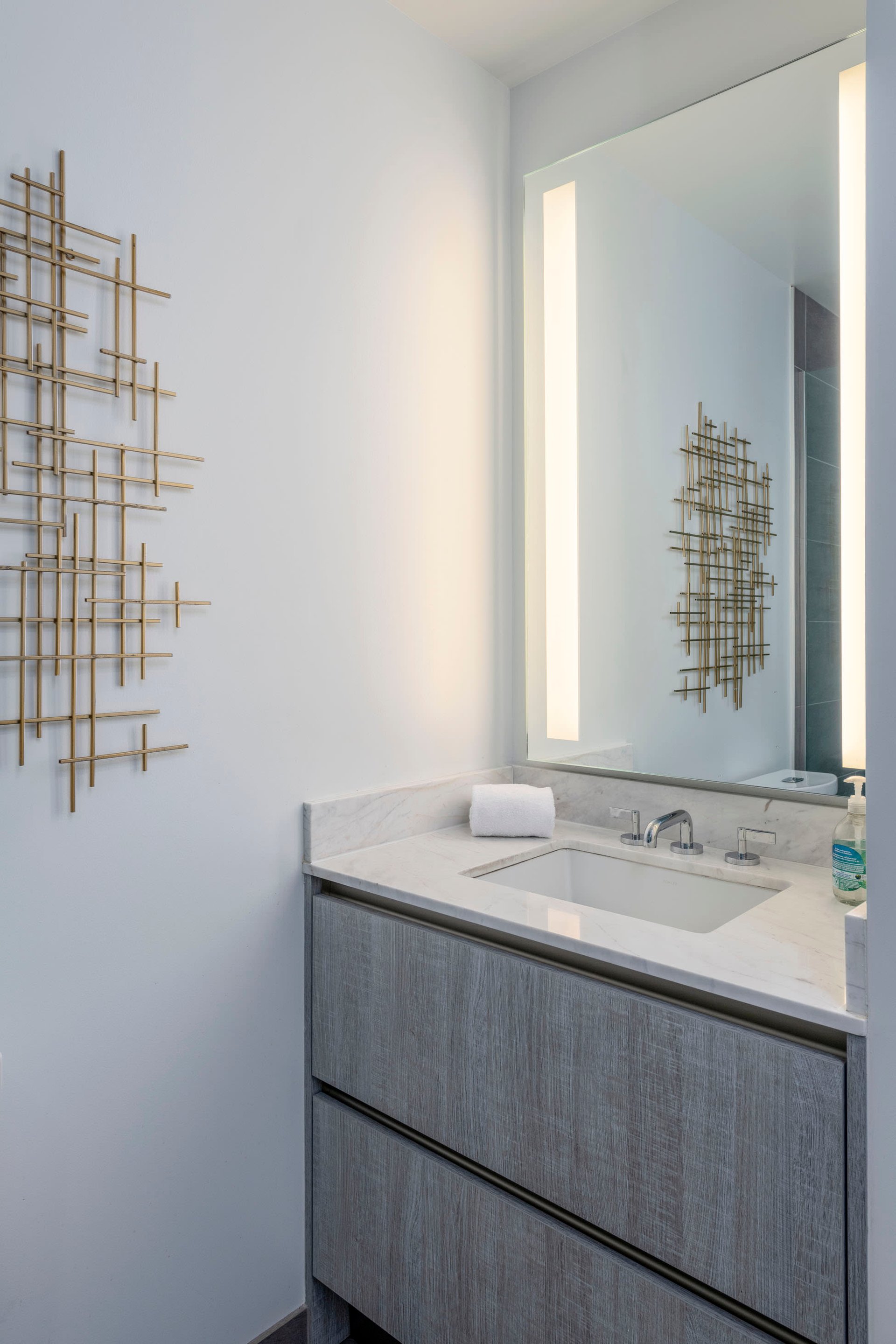 318 Main Street Unit: 2E