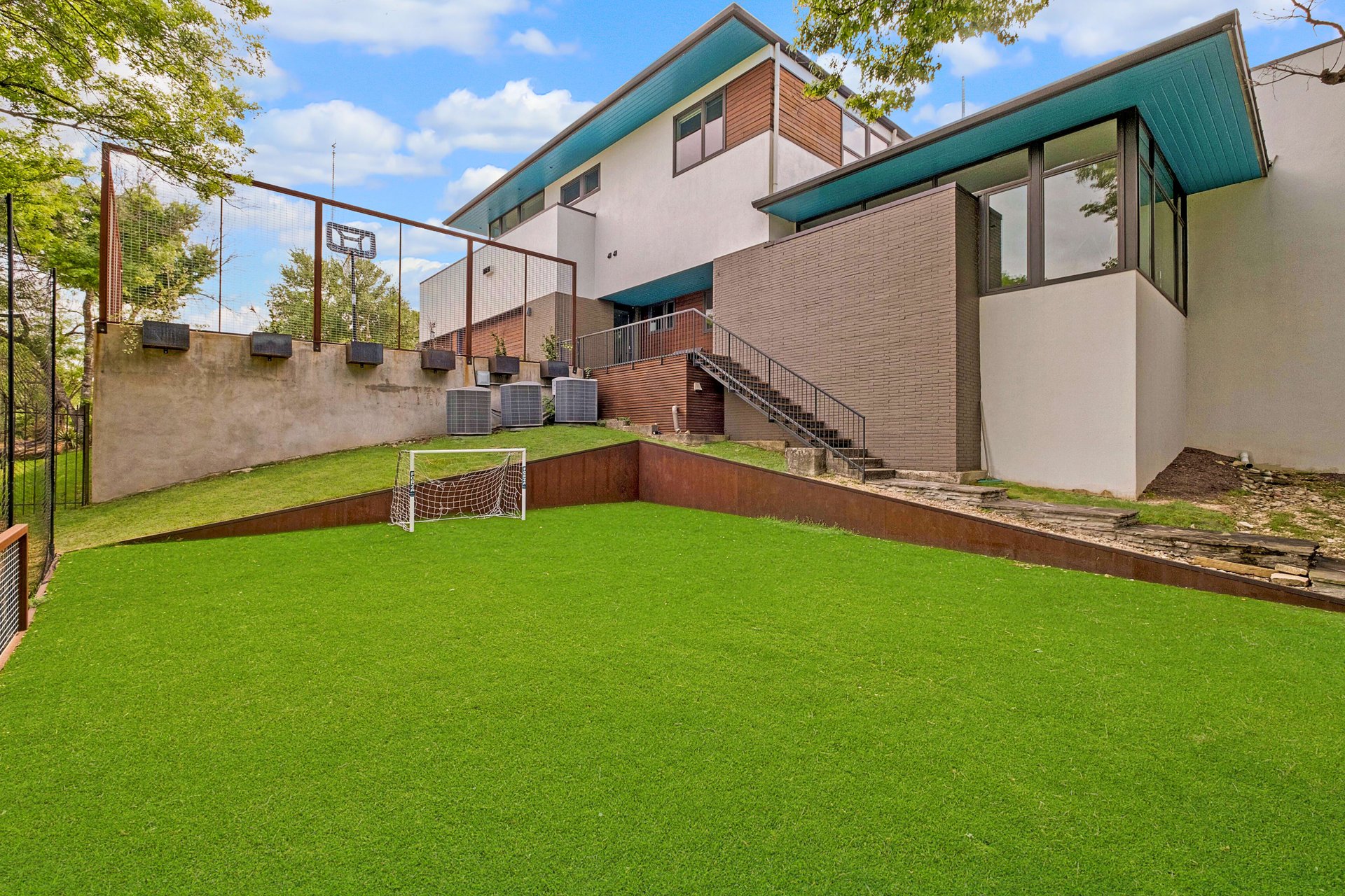 5613 Clarion Cove
