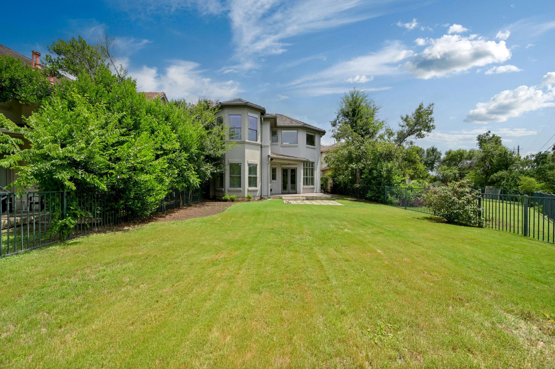2800 Waymaker Way #20