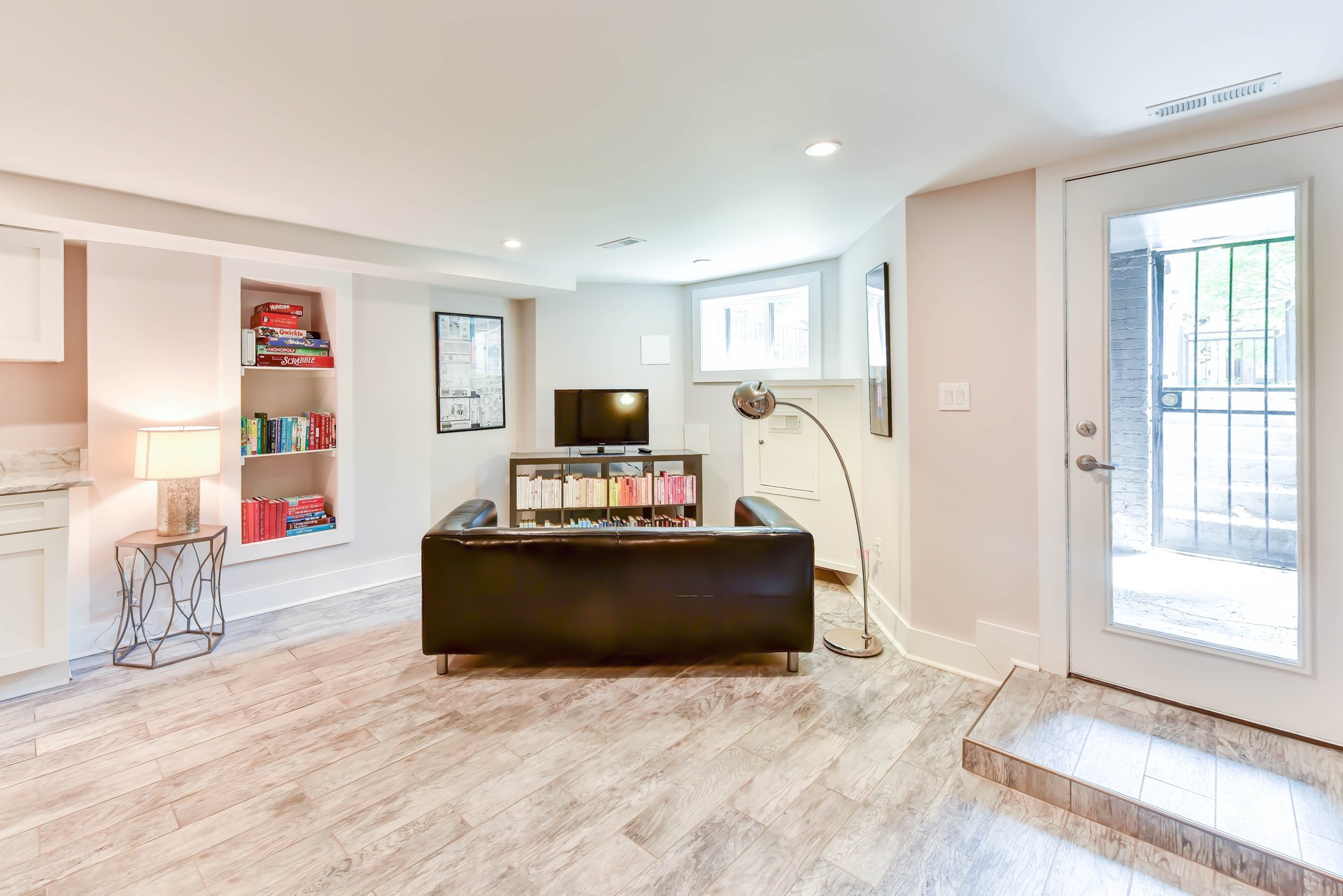 49 Adams St NW