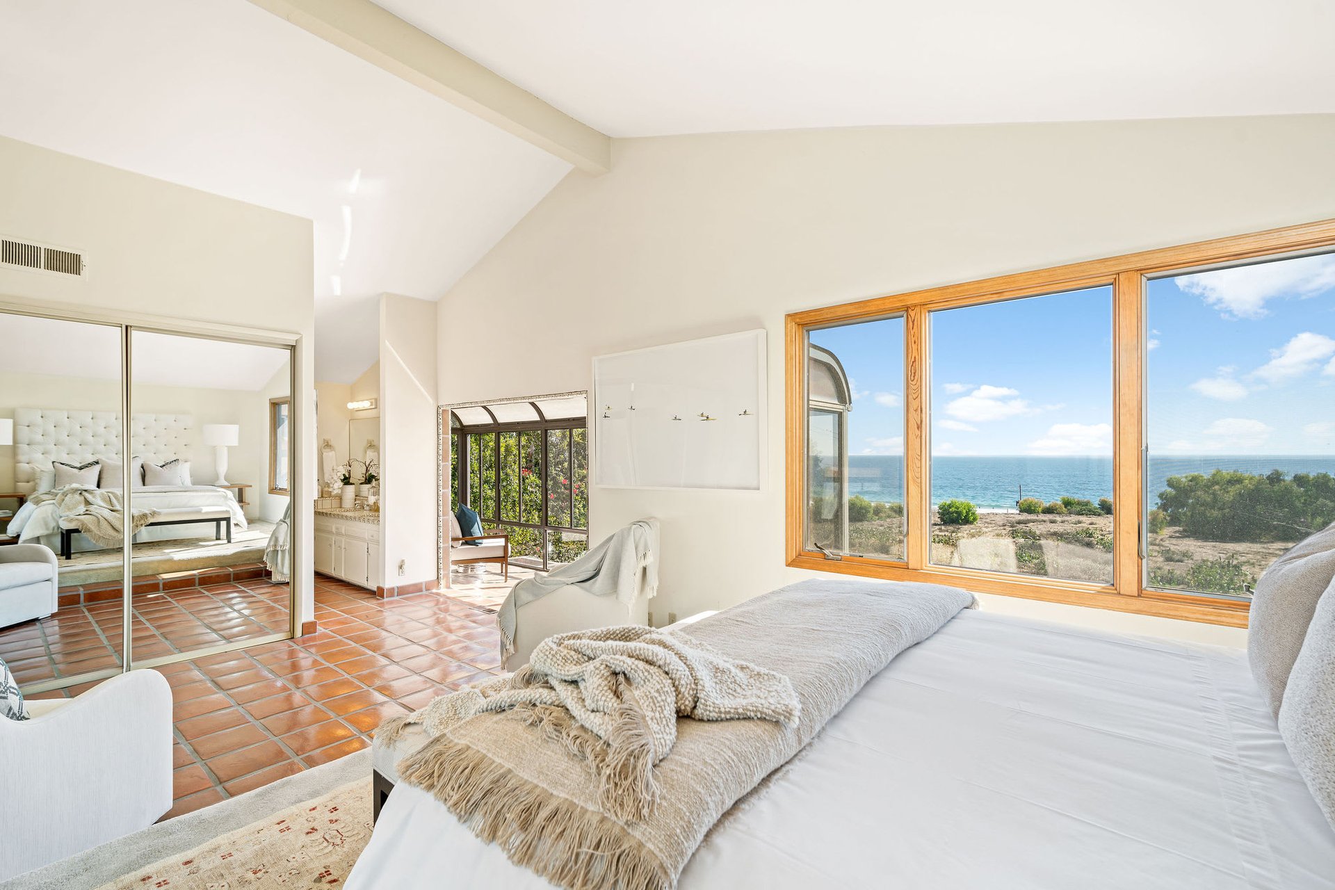 6353 Malibu Park Ln, Malibu