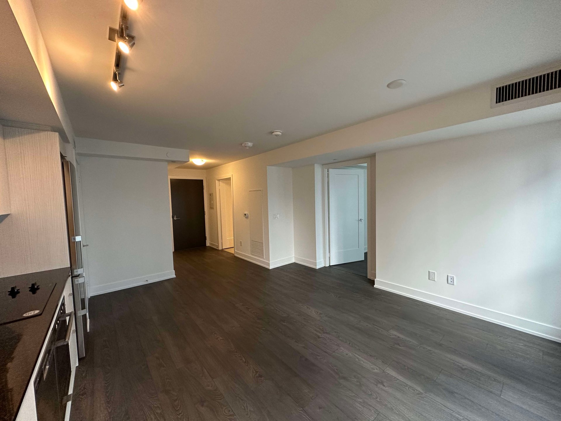 5 Mabelle Ave 730