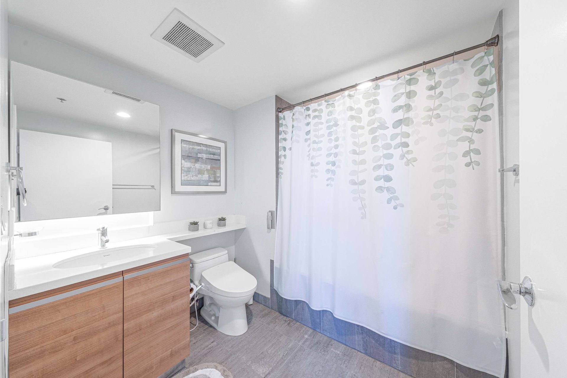 3785 Wilshire Blvd Unit: 707