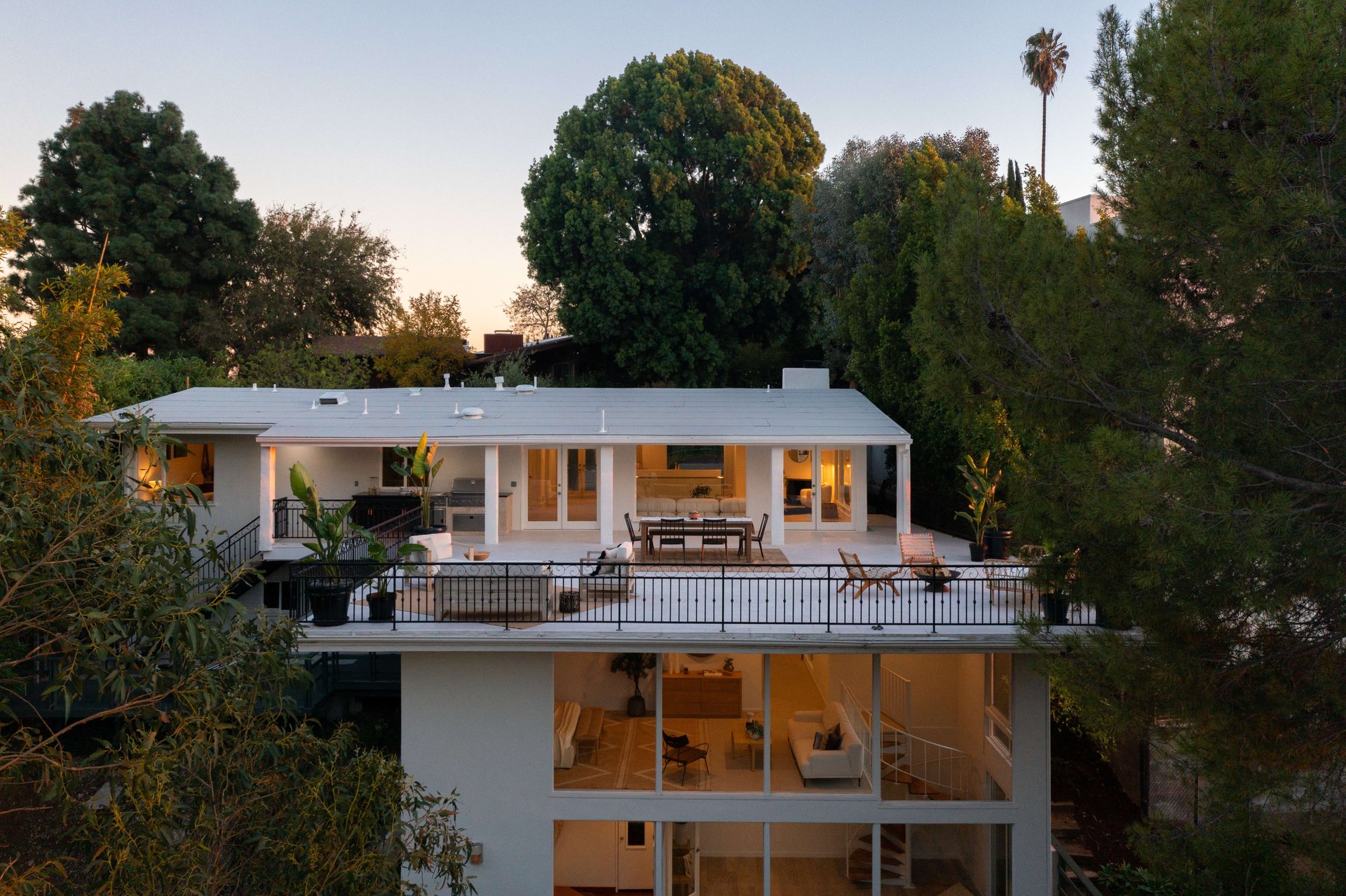 A Peaceful c. 1954 Architectural in Los Feliz