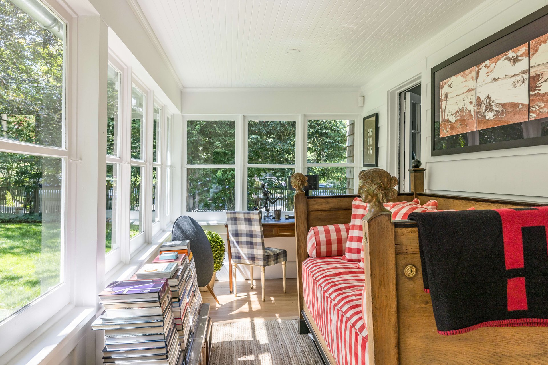 Bridghampton Village South Designer-Renovated Shingled Cottage