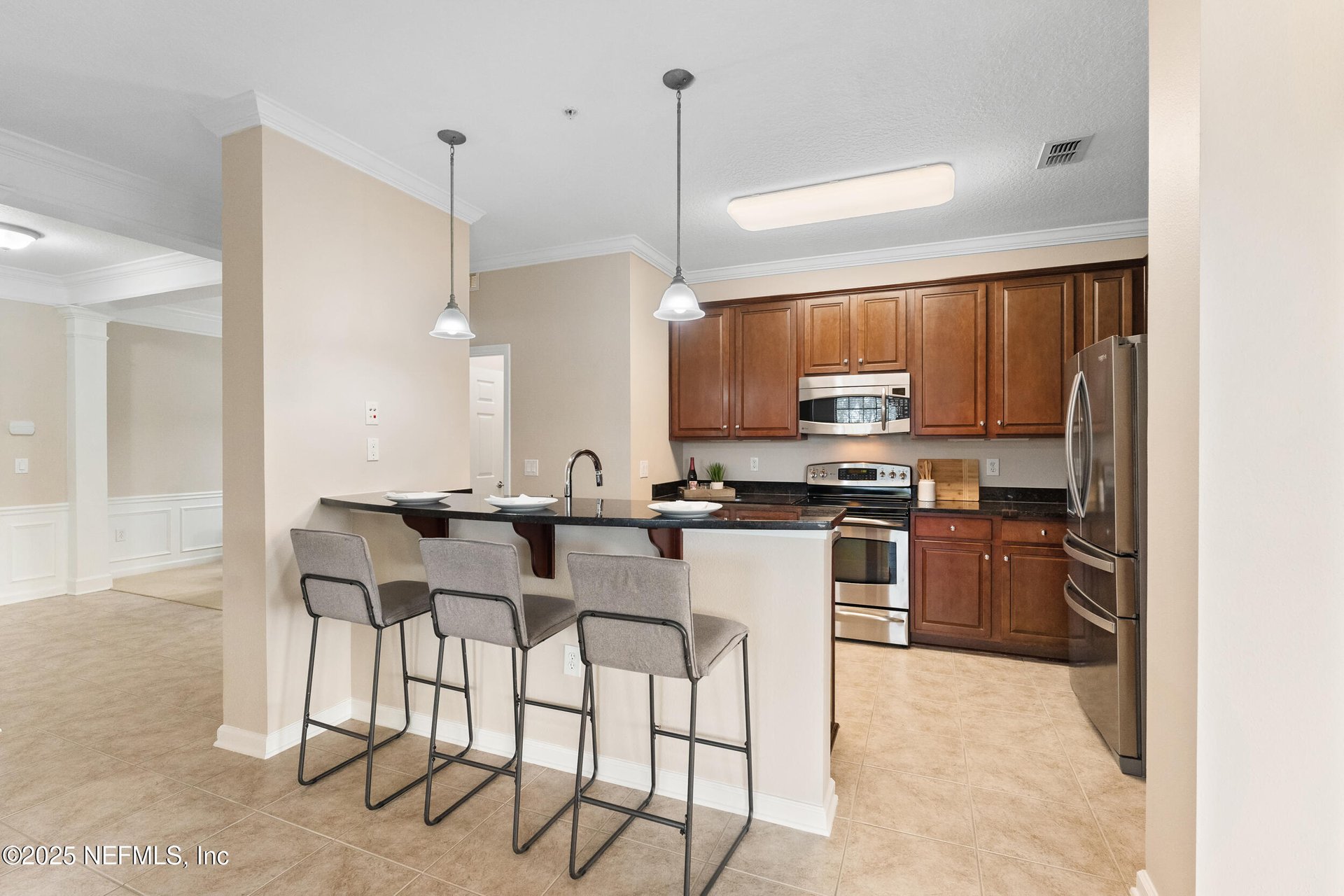 192 ORCHARD PASS Avenue 536- CORNER UNIT