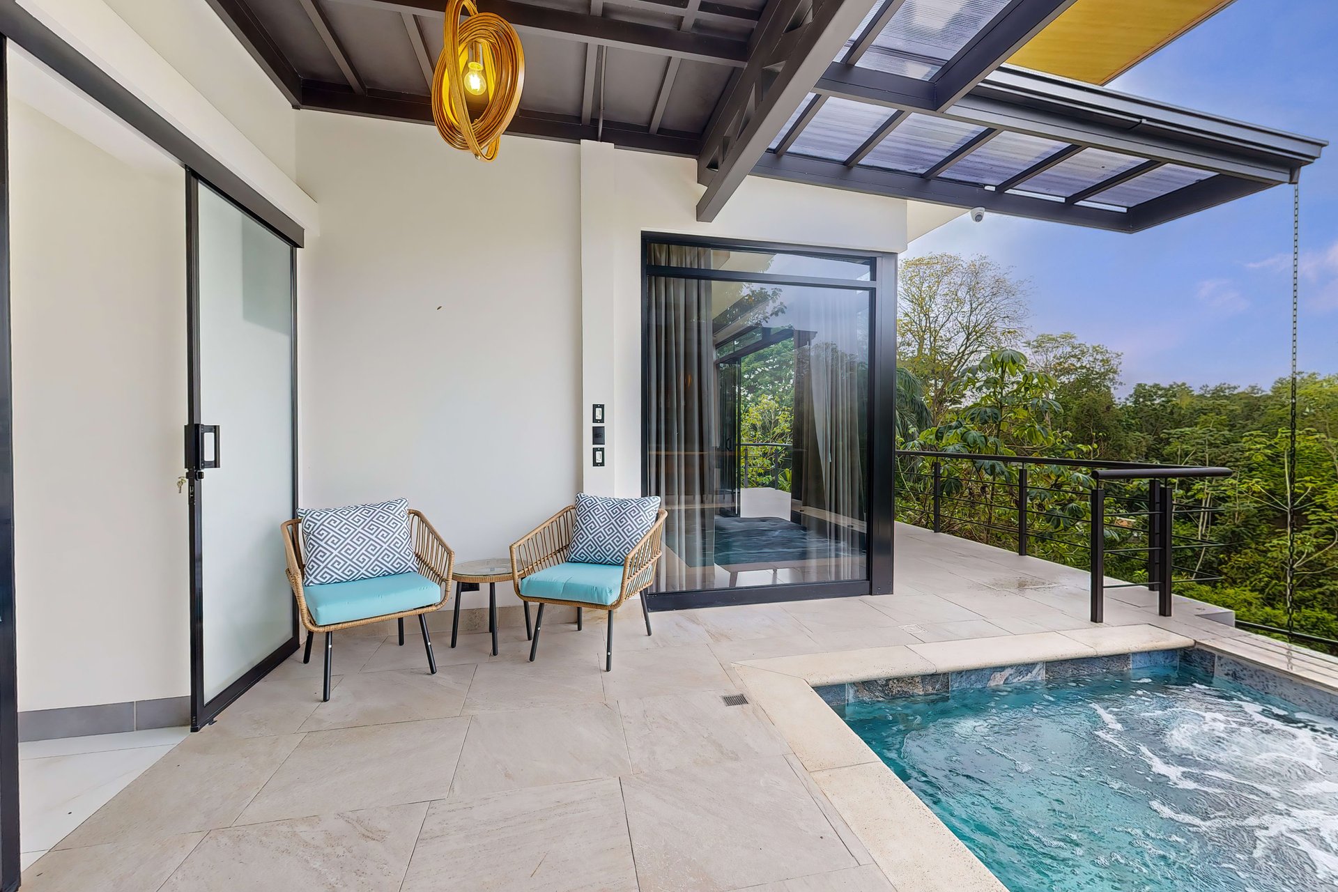 Casa Palma, Brand New Luxury 3 bedroom, 4 bathroom home with Amazing Sunset View in Quepos