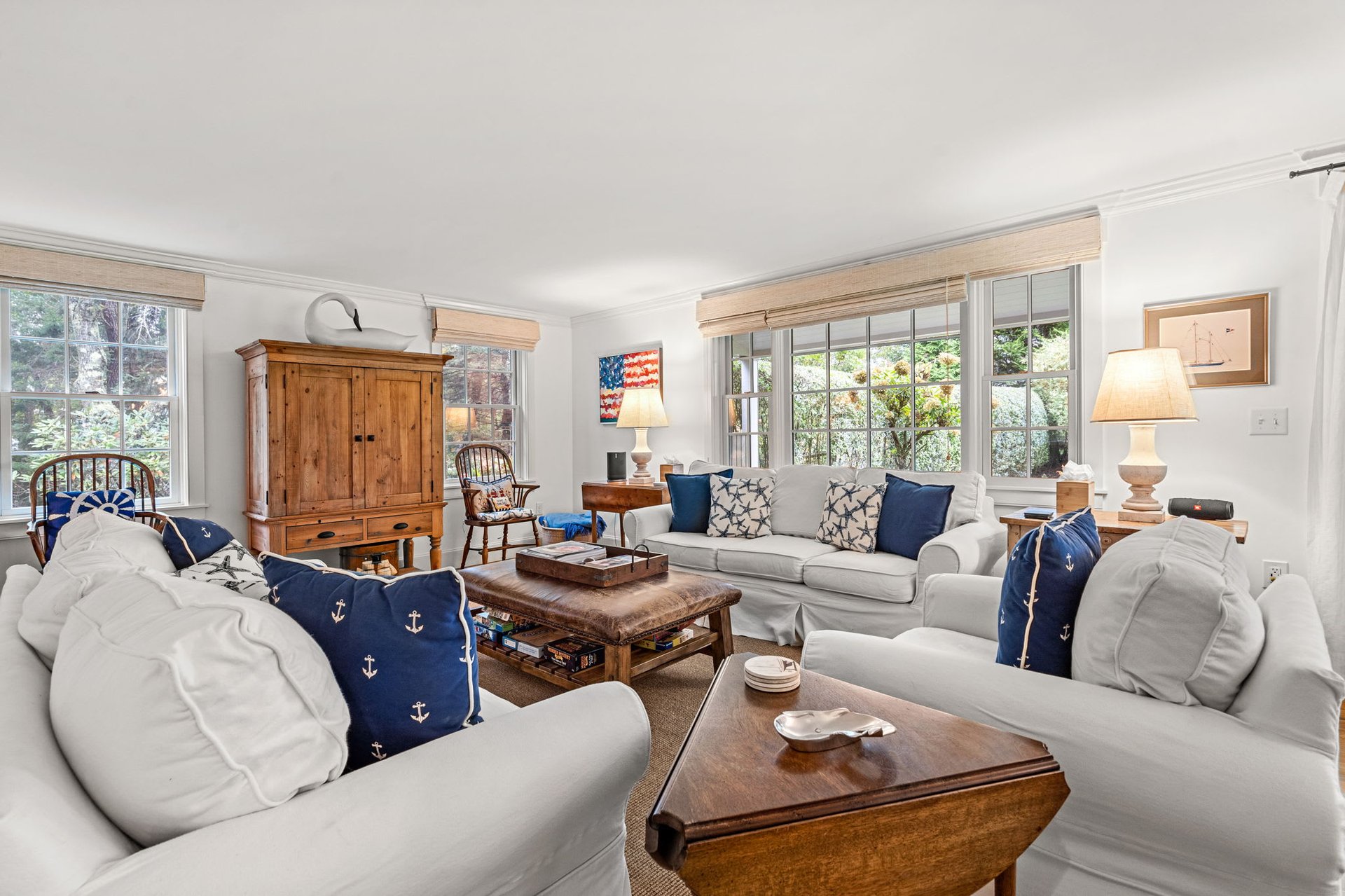 6 Oak Hollow Ln