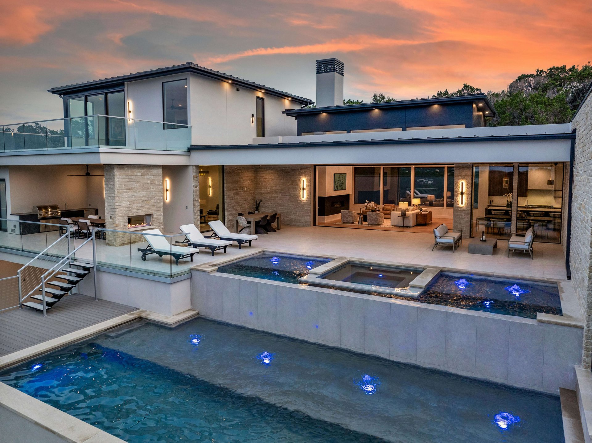 2 Valbella Drive