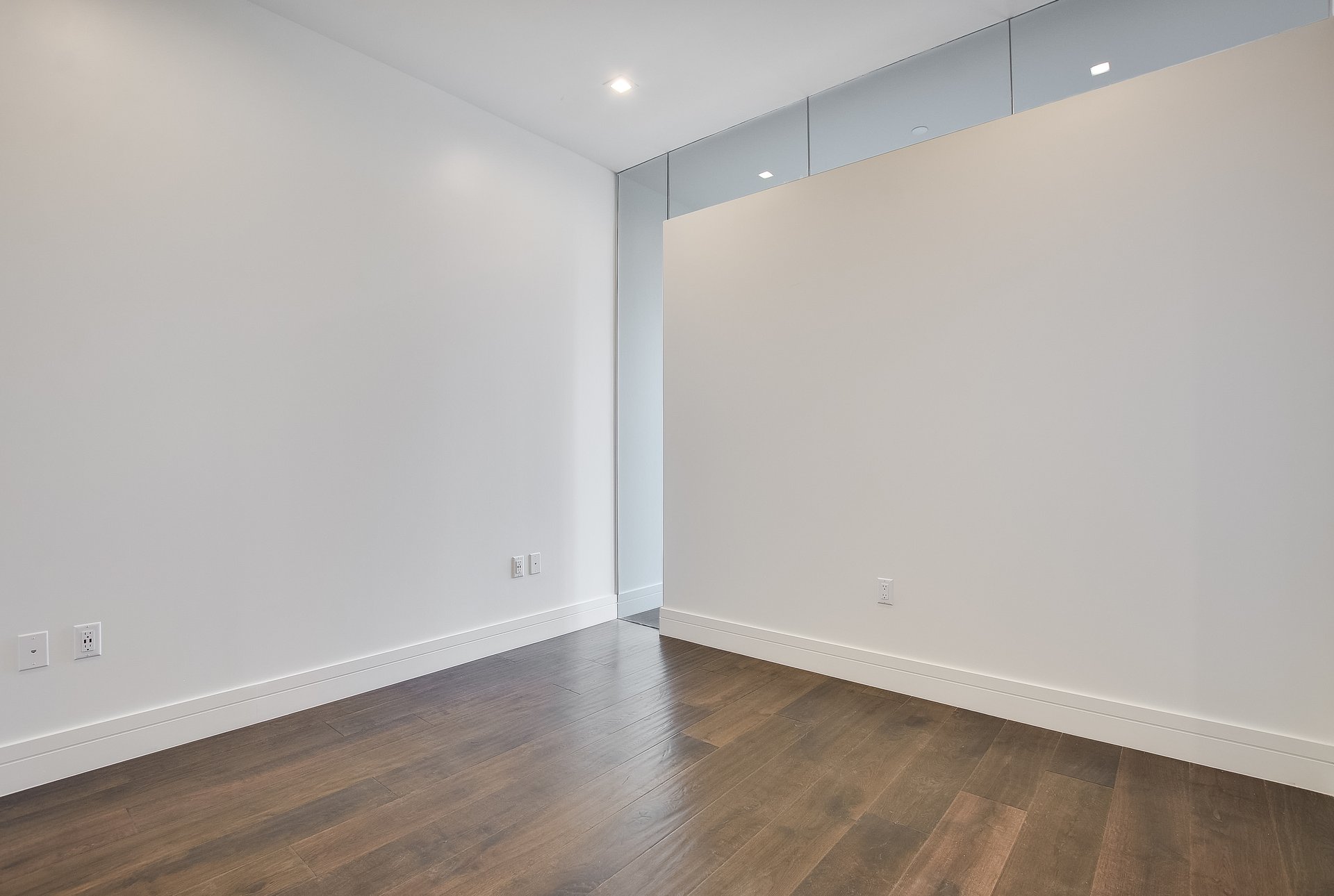 501  West Ave,  #1406