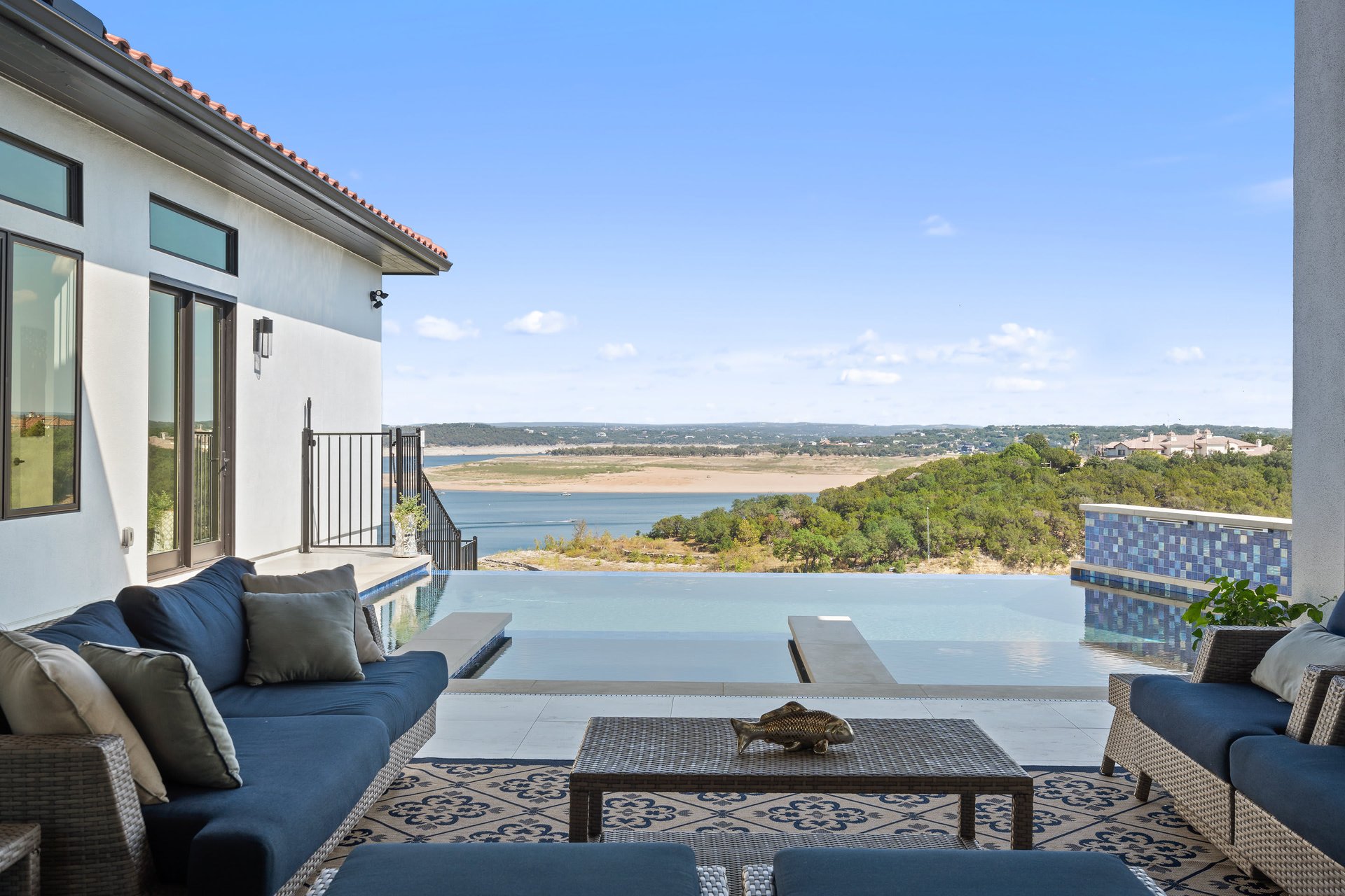 The Peninsula at Rough Hollow