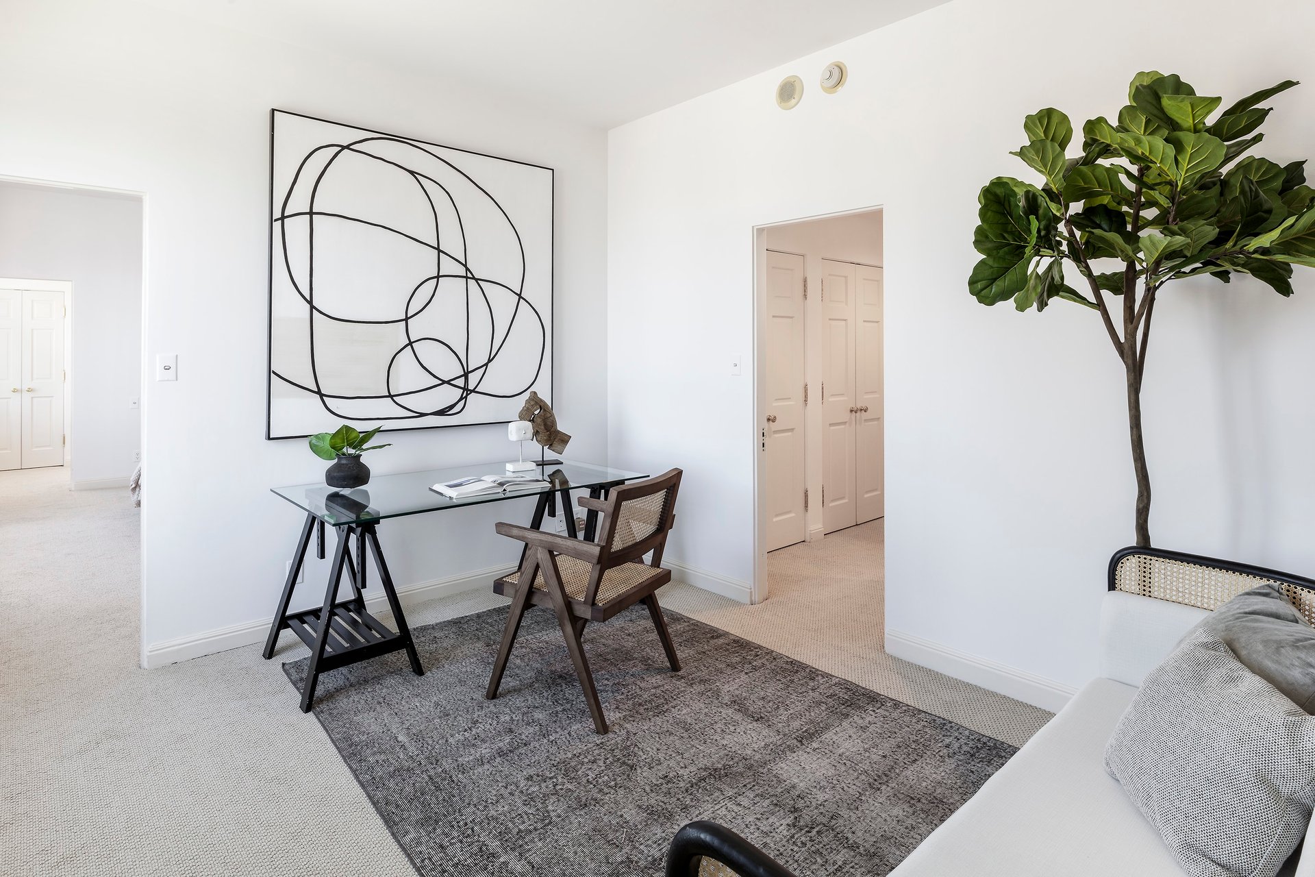 2,027 SqFt Corner View Condo On Nob Hill
