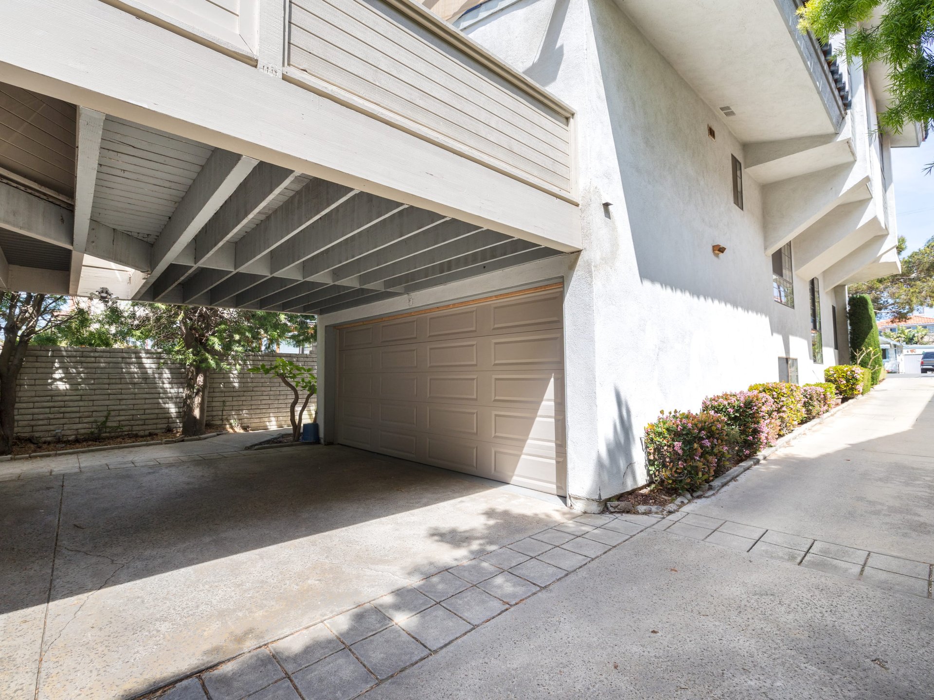 115 S Juanita Avenue A