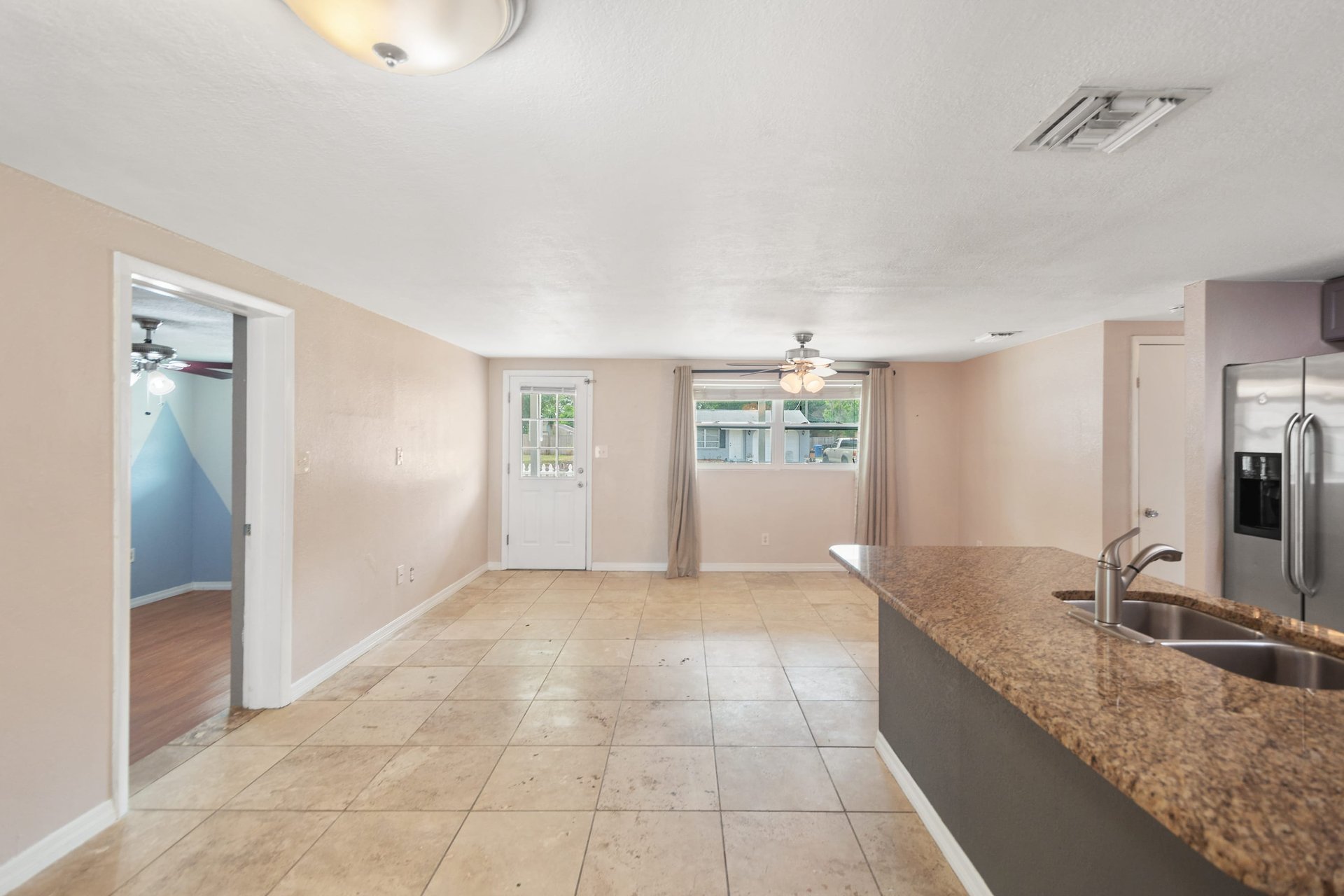 3207 ACACIA  STREET
